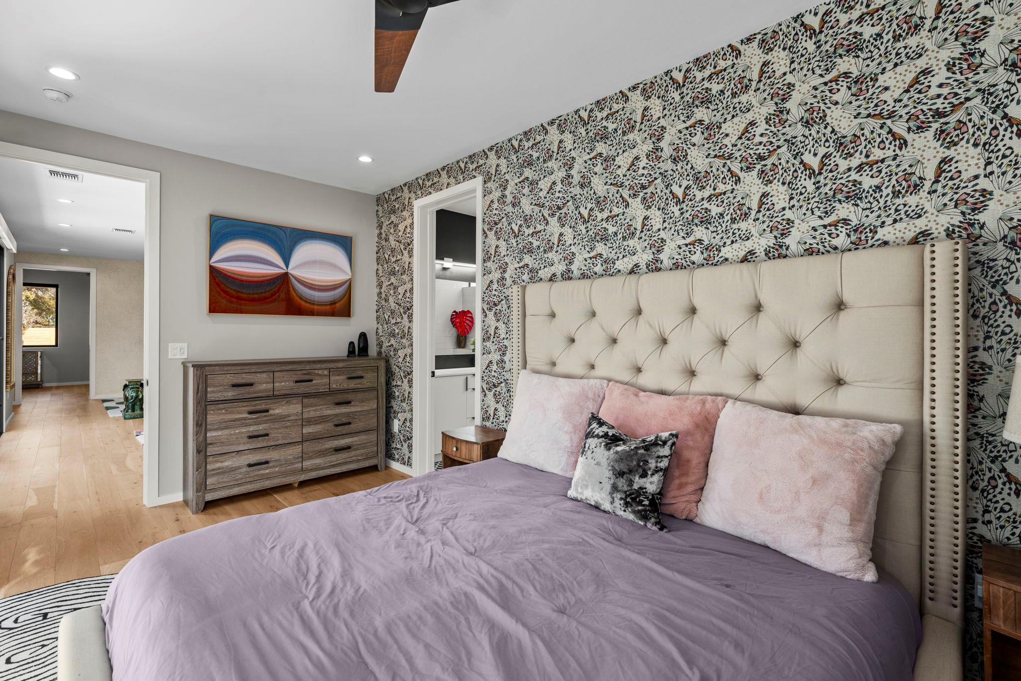 Image 16 of 37 For 7525 Delafield Ln B