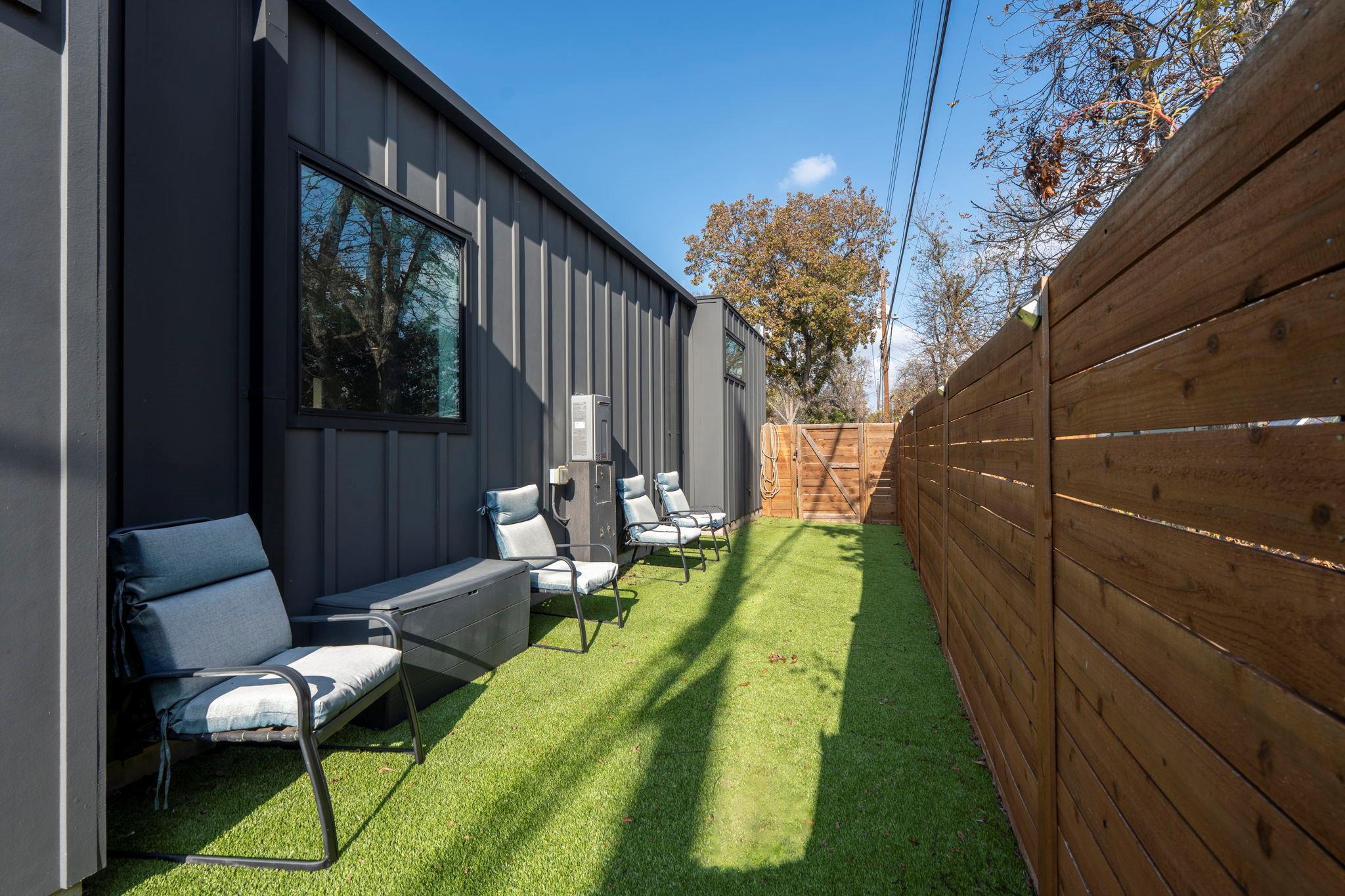 Image 27 of 37 For 7525 Delafield Ln B