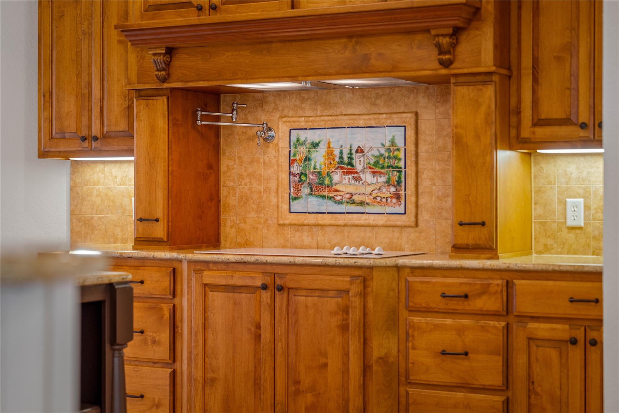 Image 15 of 38 For 758 Mission Hts