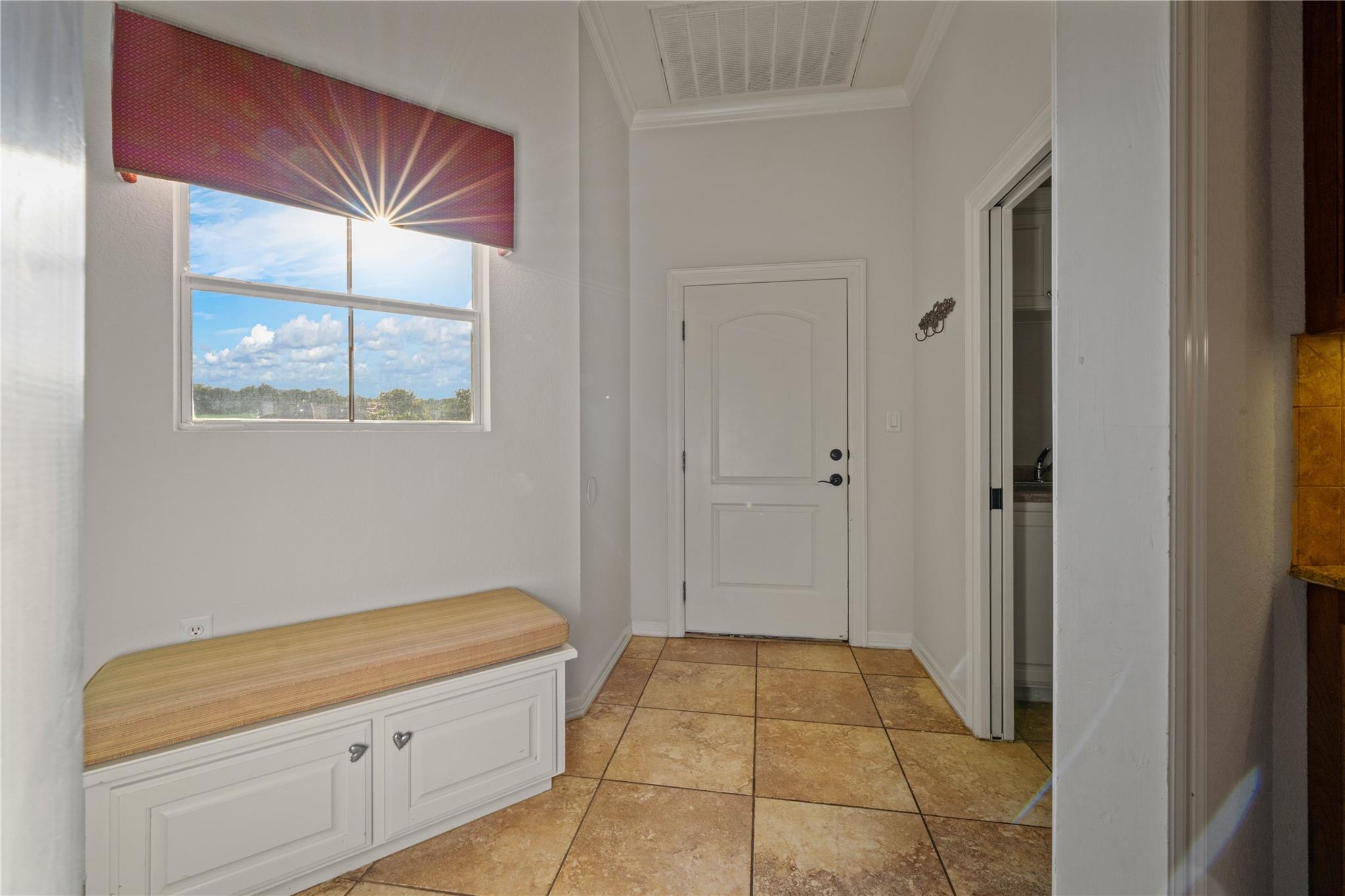 Image 25 of 38 For 758 Mission Hts