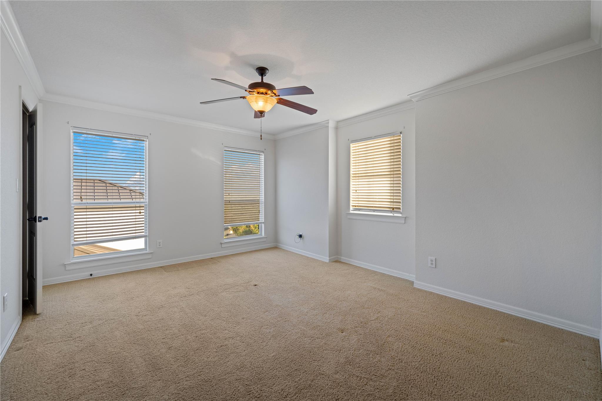 Image 29 of 38 For 758 Mission Hts