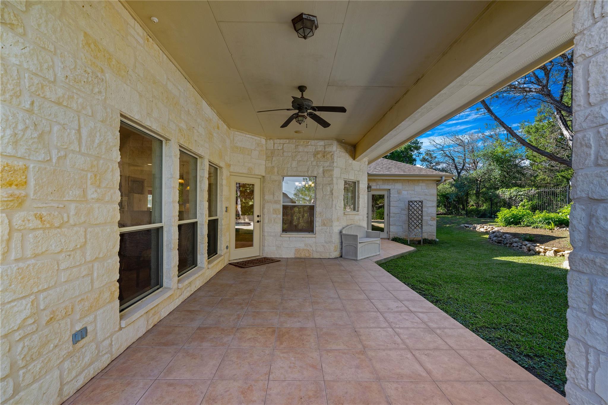 Image 32 of 38 For 758 Mission Hts