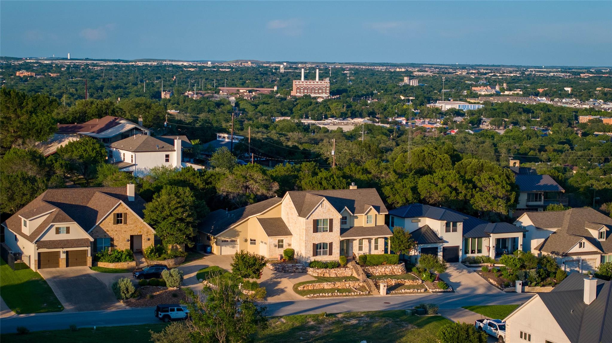 Image 38 of 38 For 758 Mission Hts