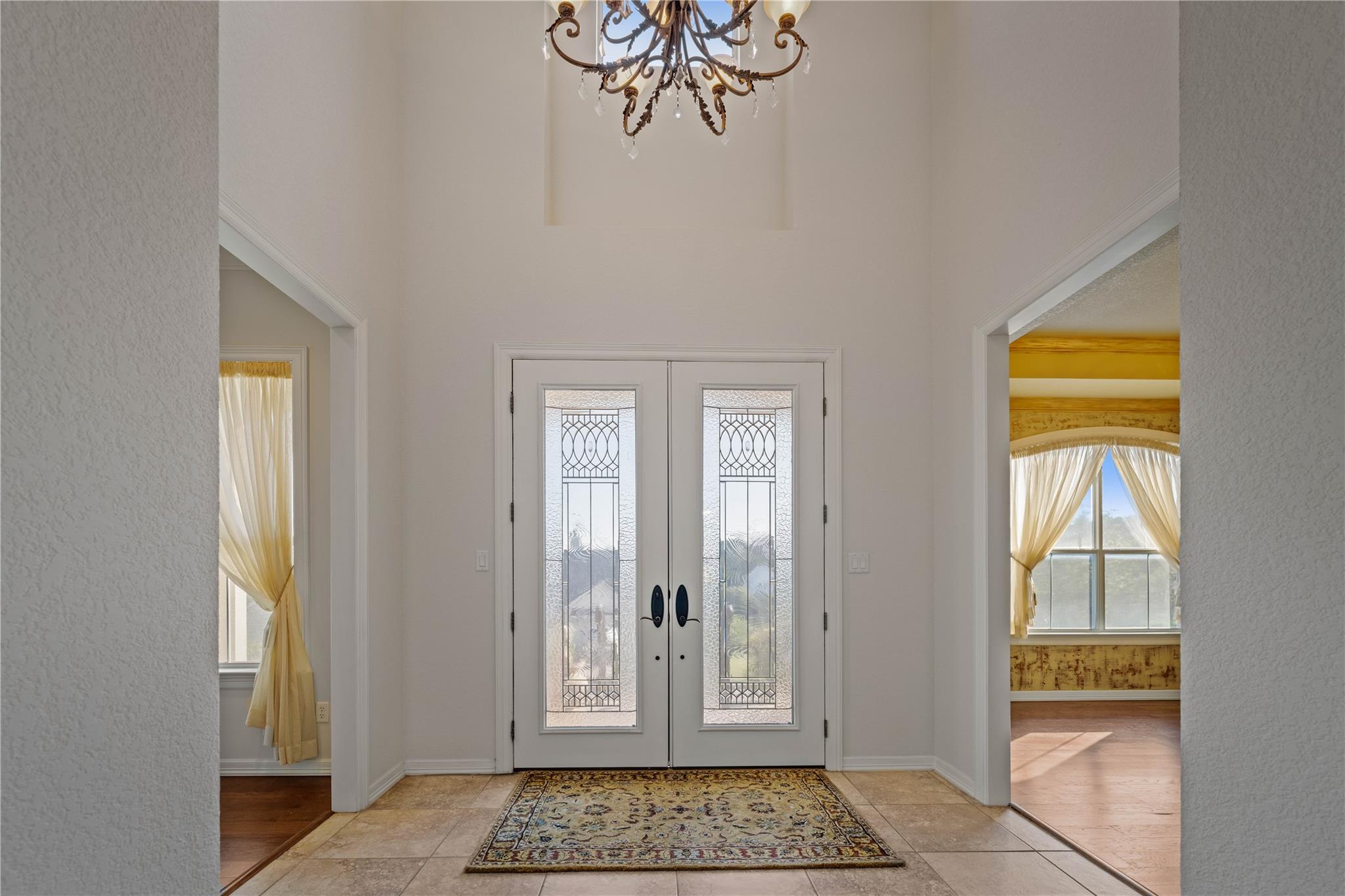 Image 5 of 38 For 758 Mission Hts