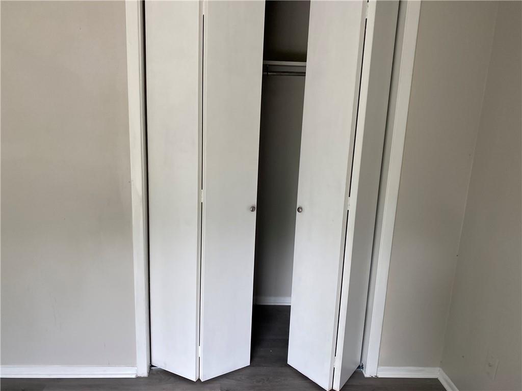 Image 7 of 8 For 1085 Linde Ave 1085