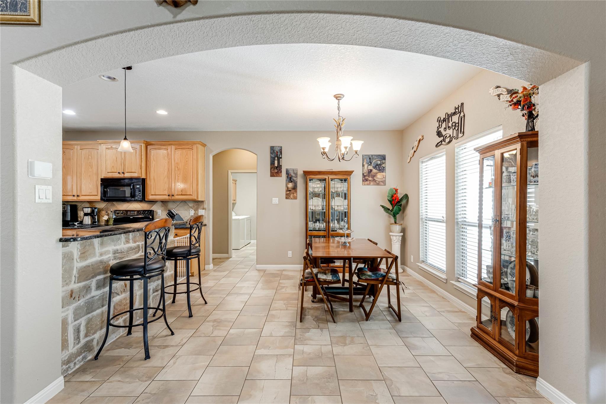 Image 12 of 40 For 205 Sendera Xing