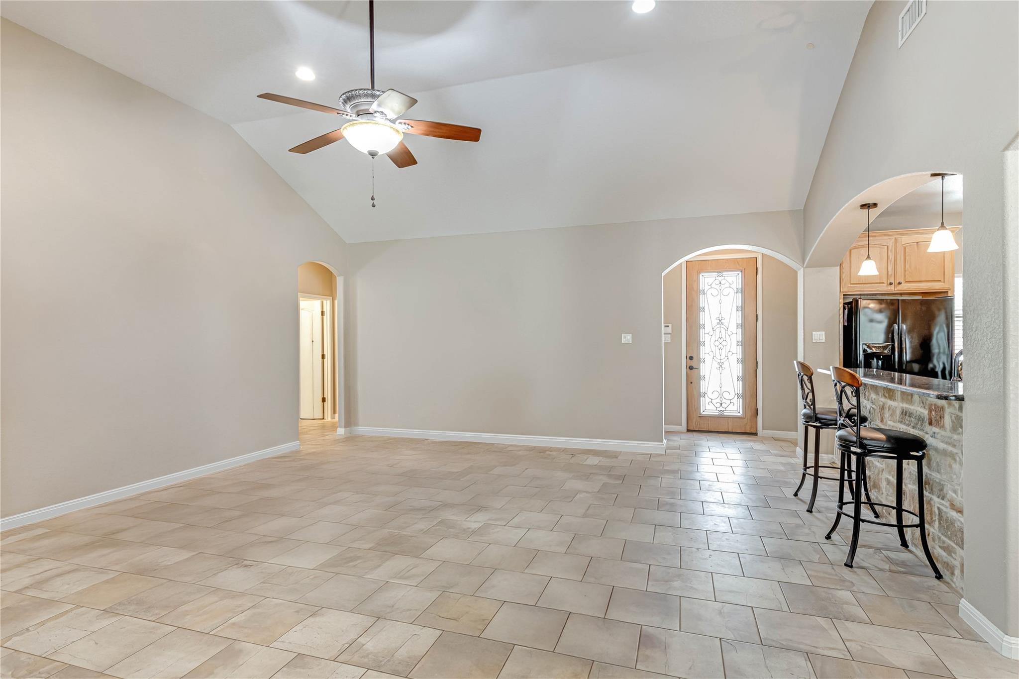 Image 14 of 40 For 205 Sendera Xing