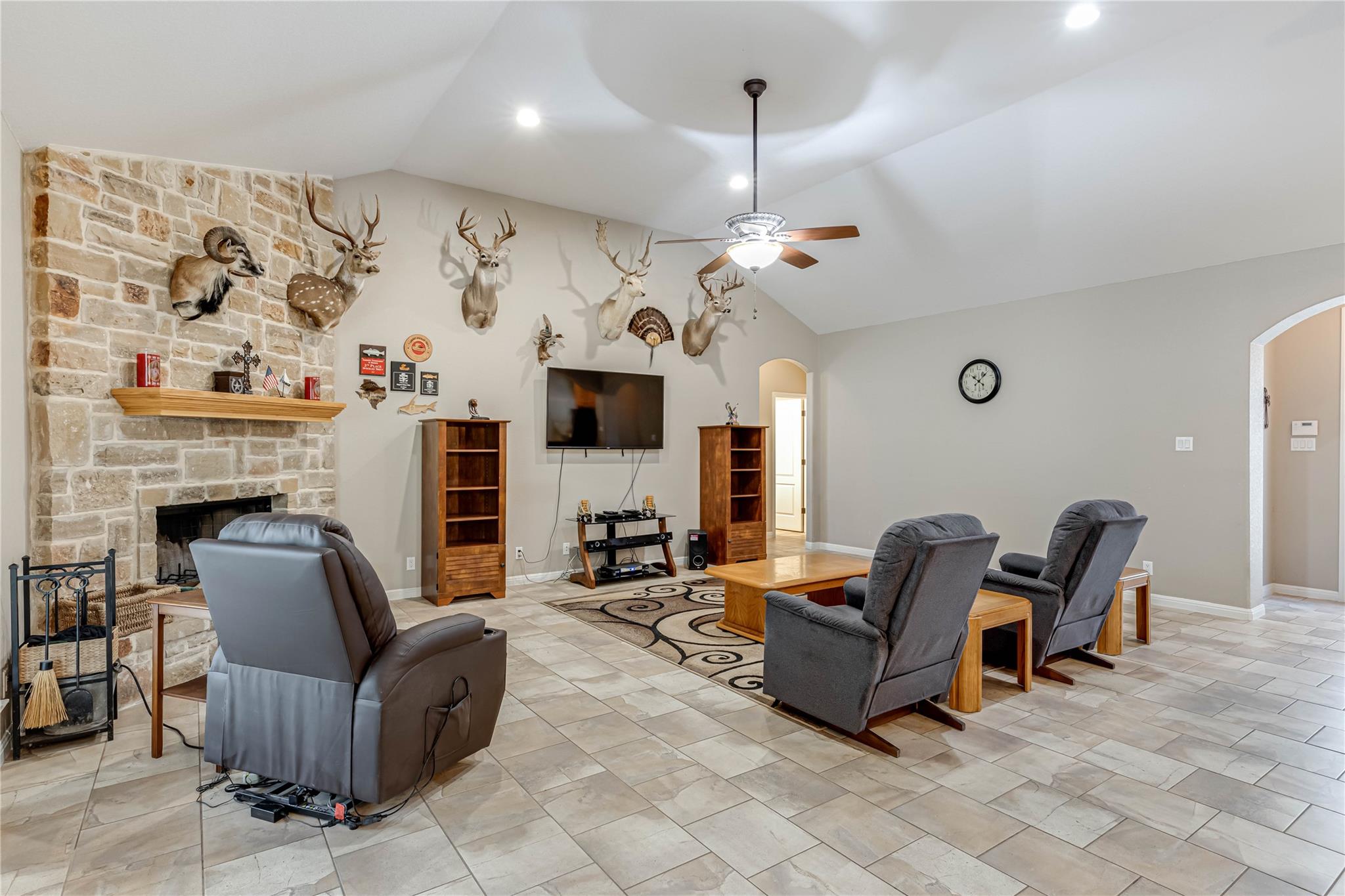 Image 17 of 40 For 205 Sendera Xing