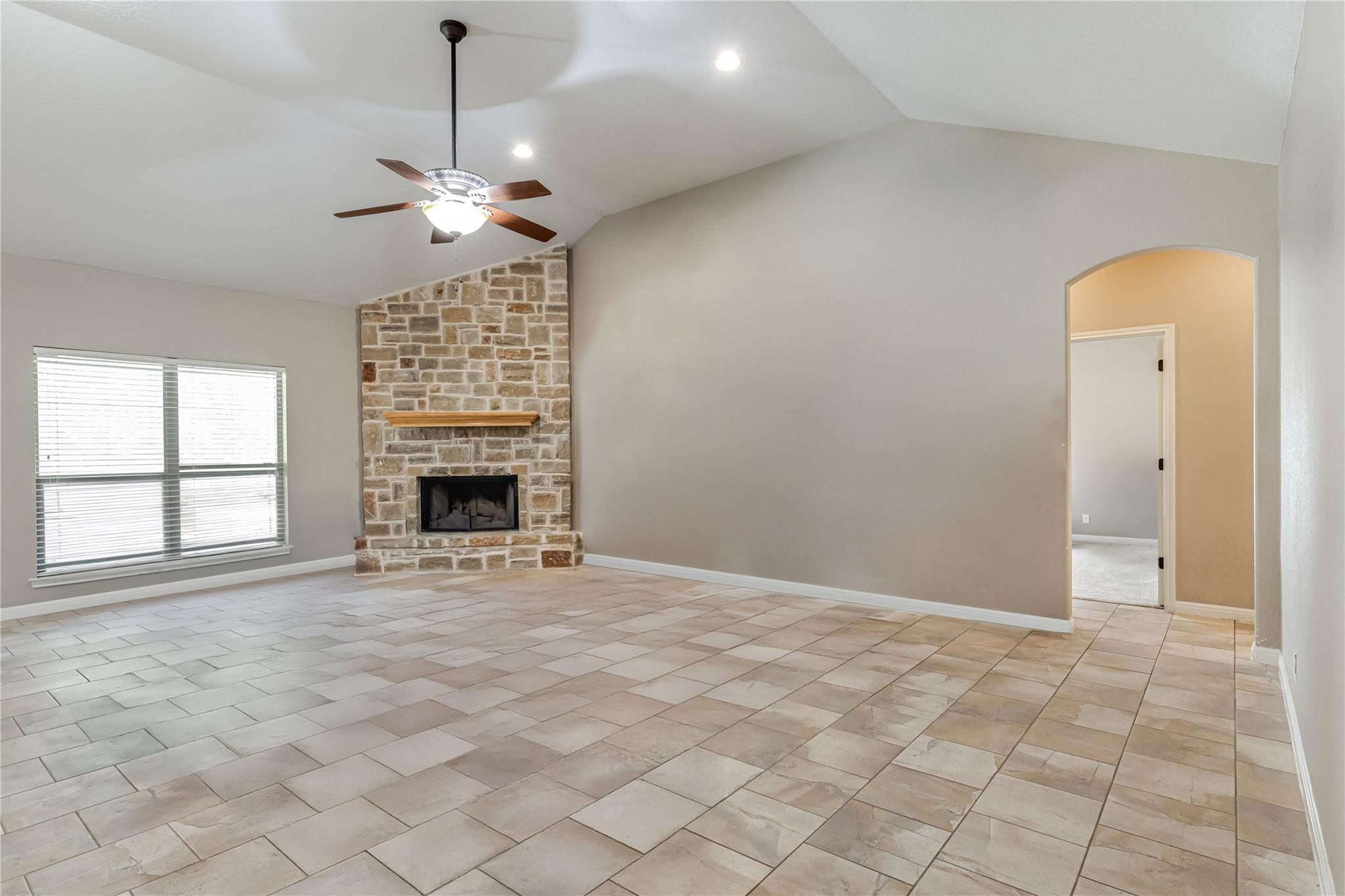 Image 18 of 40 For 205 Sendera Xing