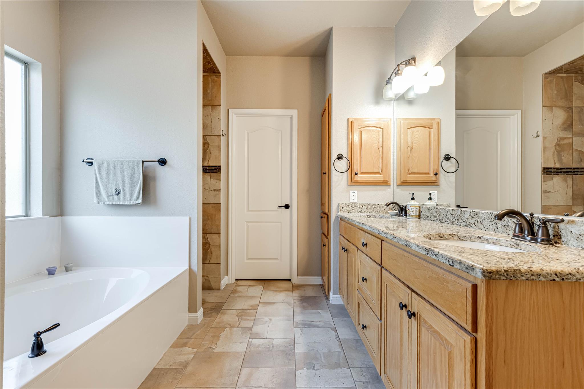 Image 22 of 40 For 205 Sendera Xing