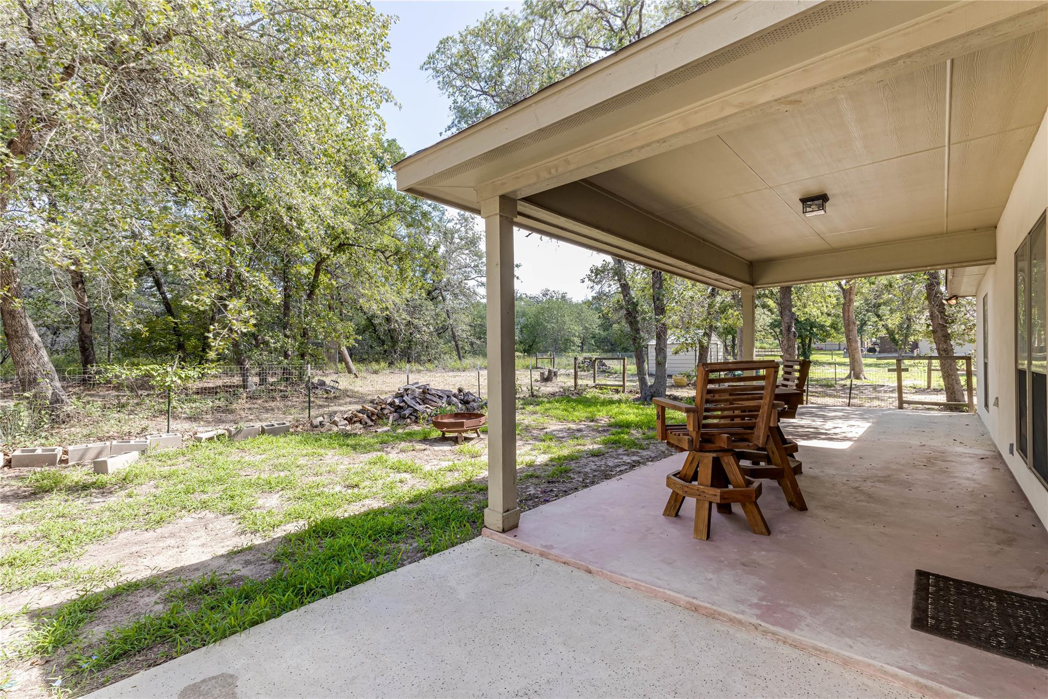 Image 35 of 40 For 205 Sendera Xing