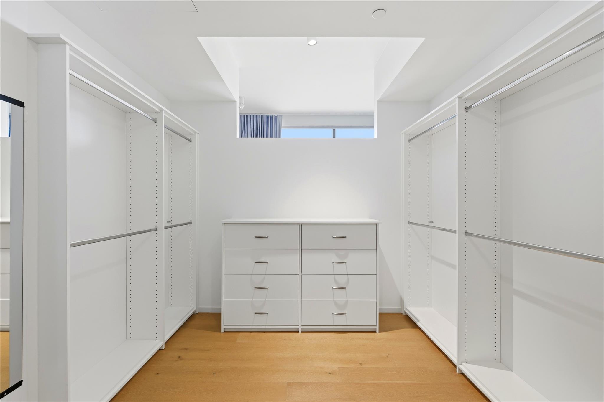 Image 16 of 40 For 1211 Riverside Dr W 6b