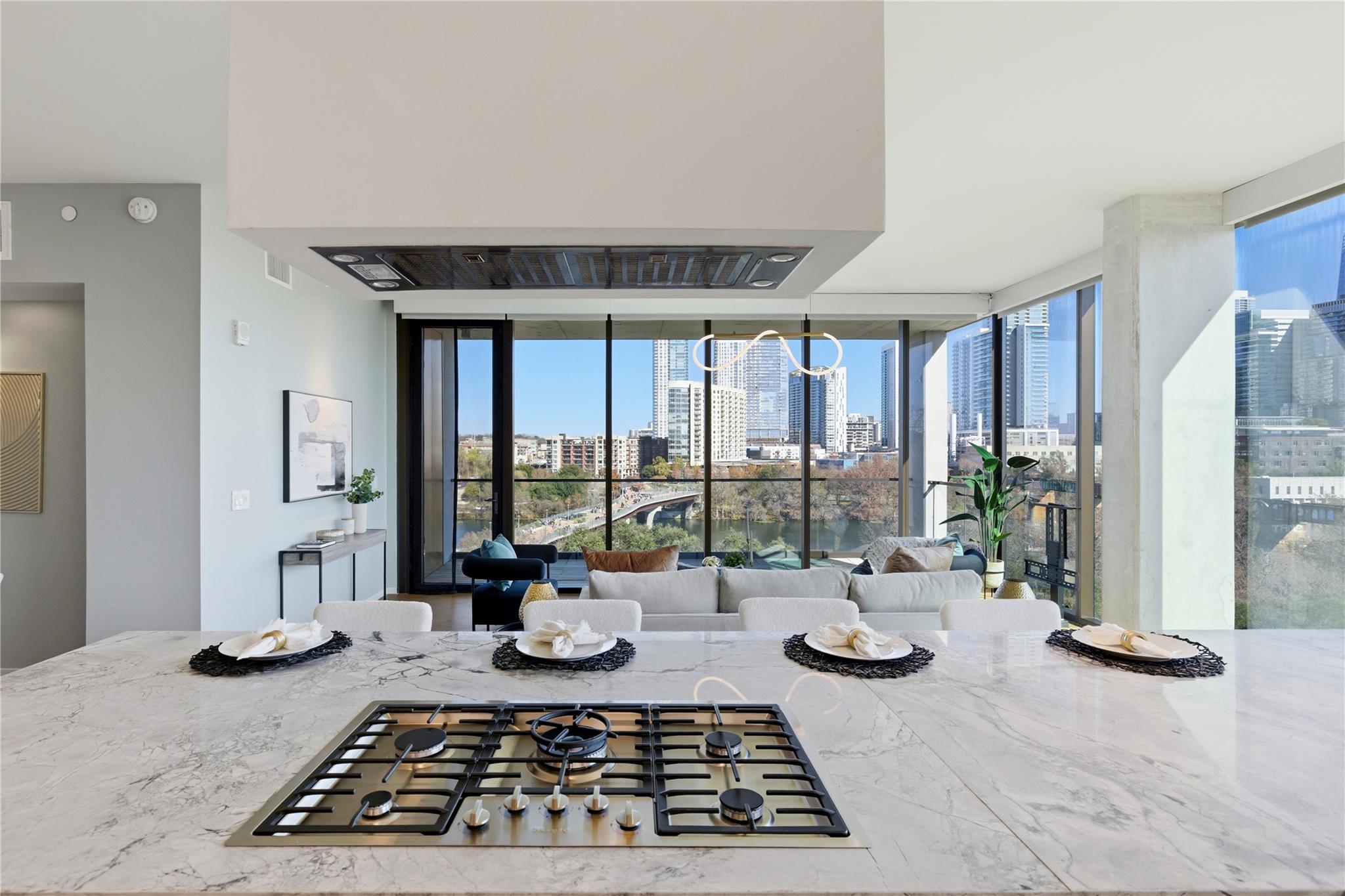 Image 5 of 40 For 1211 Riverside Dr W 6b