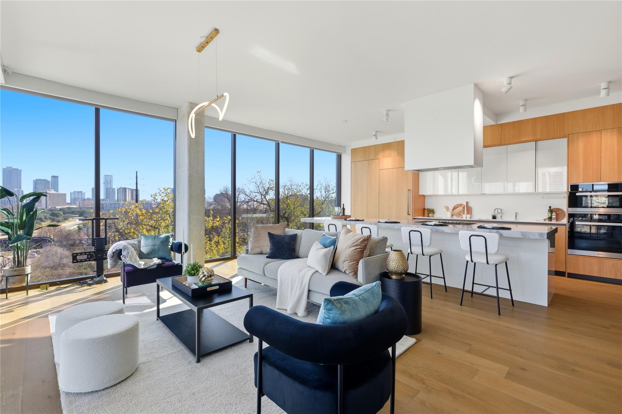 Image 8 of 40 For 1211 Riverside Dr W 6b