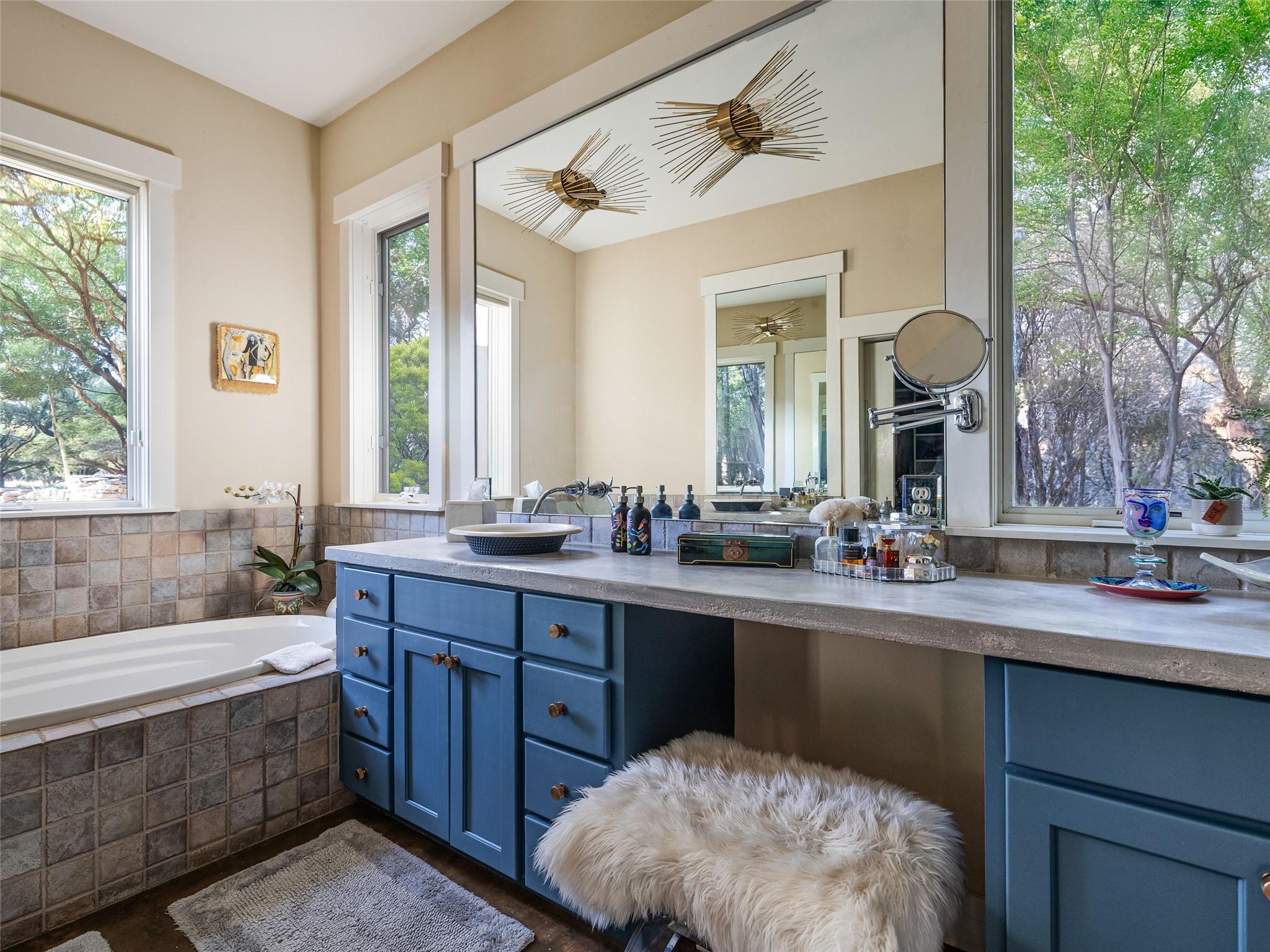 Image 12 of 40 For 5818 Ranch Road 165