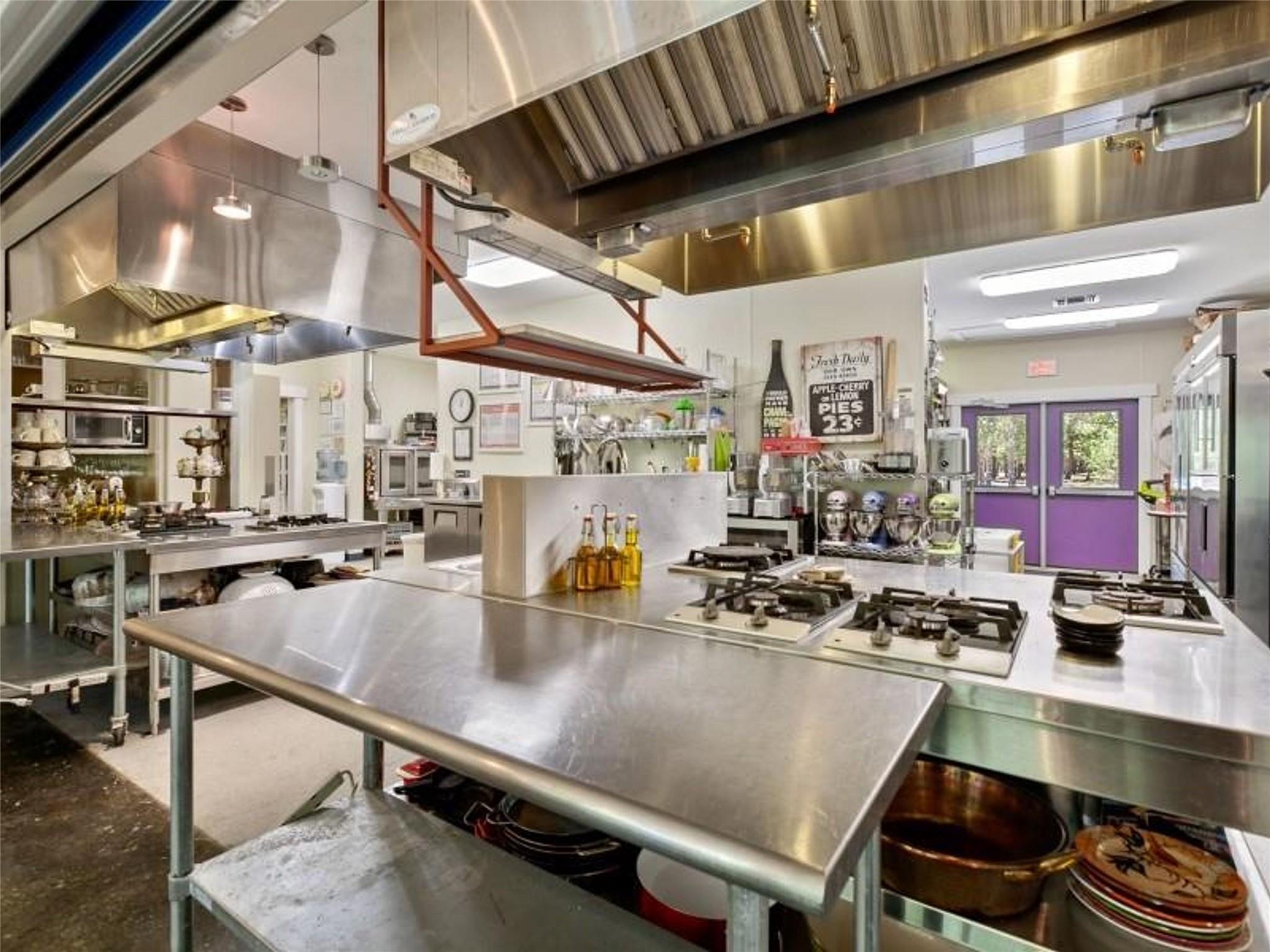 Image 30 of 40 For 5818 Ranch Road 165