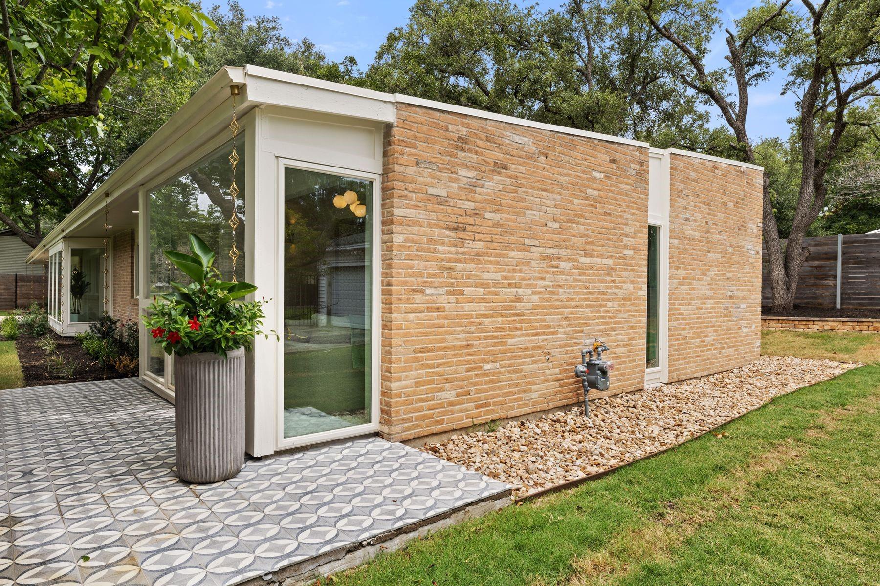 Image 3 of 40 For 1503 15th St