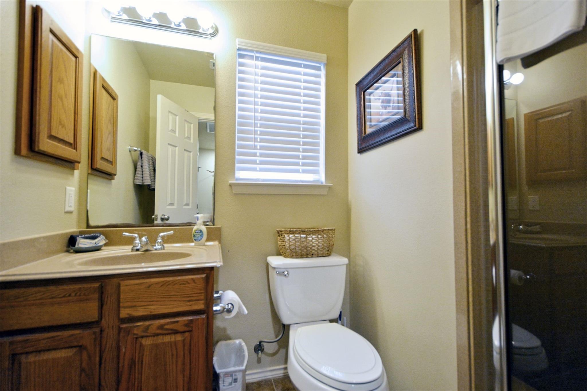 Image 17 of 39 For 730 Mather St J-301
