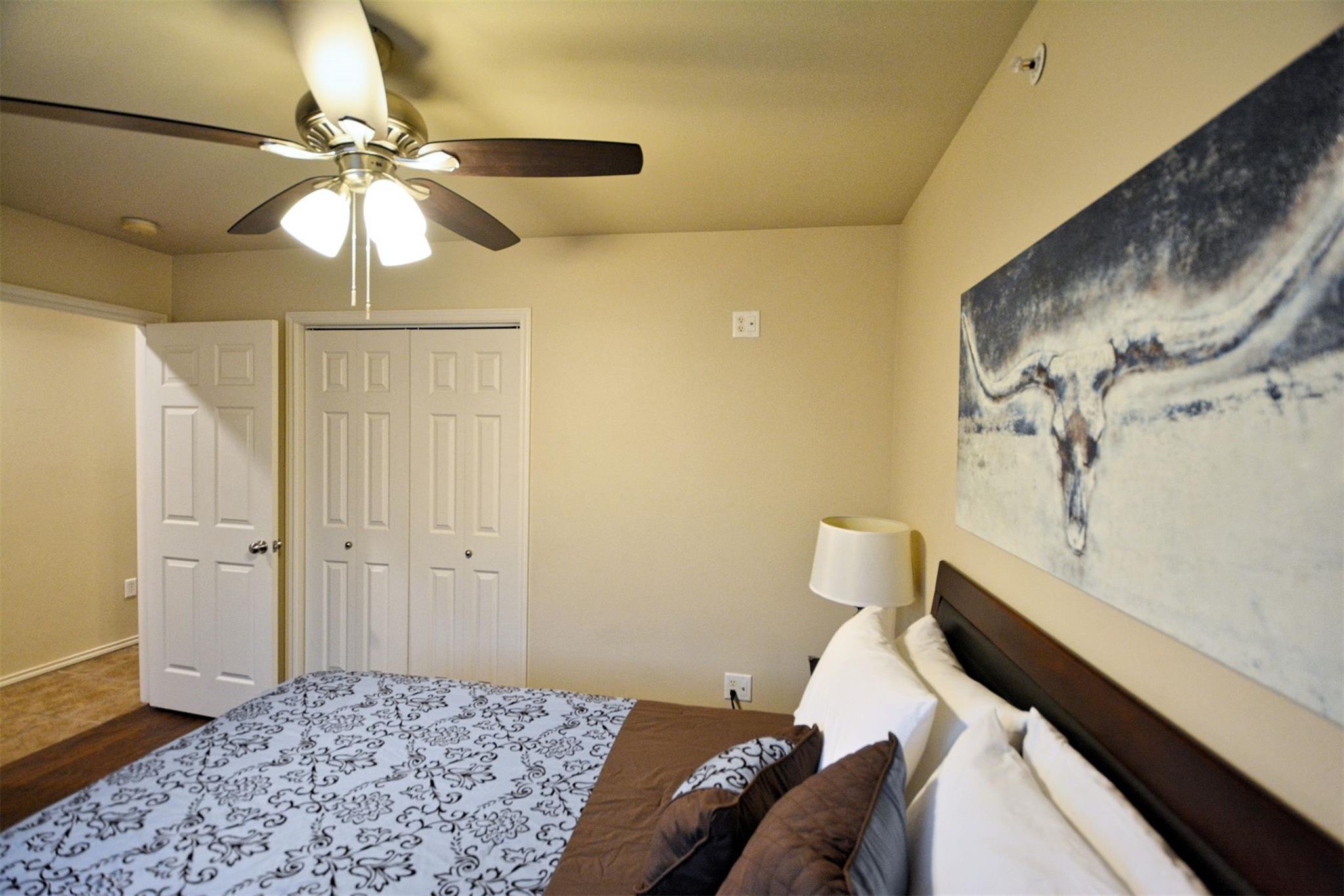 Image 21 of 39 For 730 Mather St J-301