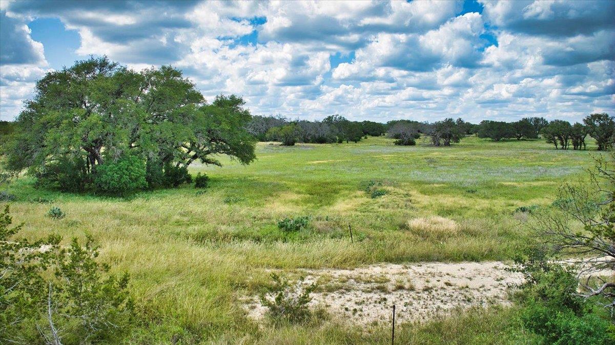 Image 12 of 19 For 555 Summer Hill Ln