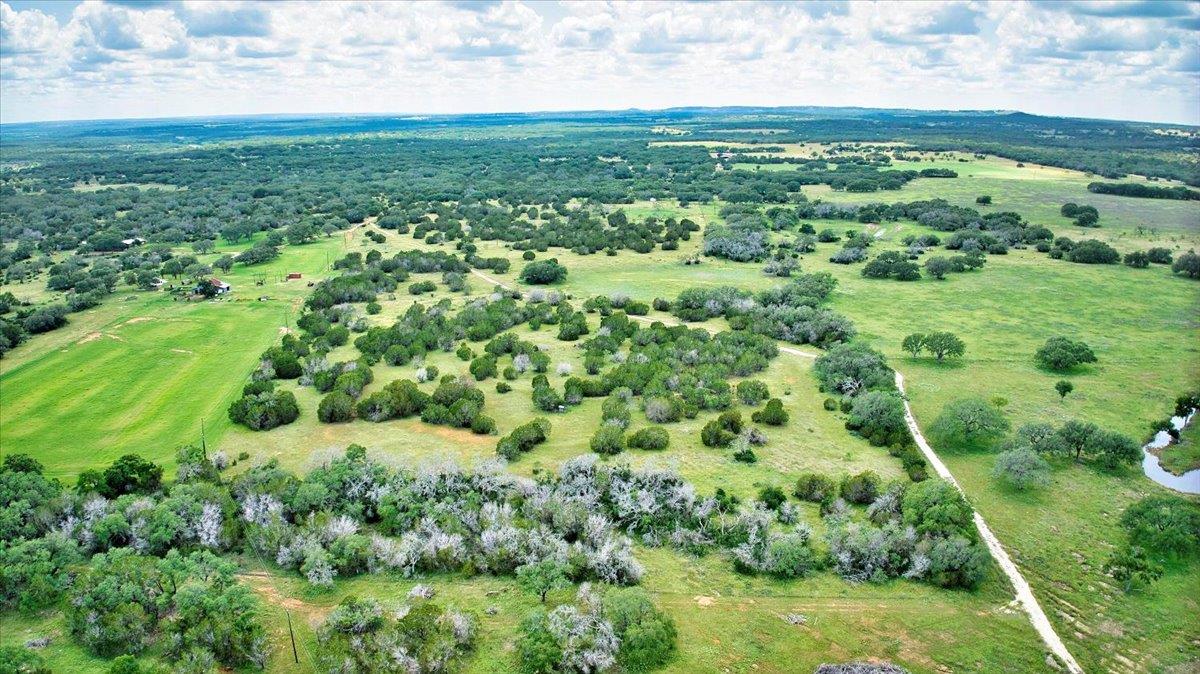 Image 4 of 19 For 555 Summer Hill Ln