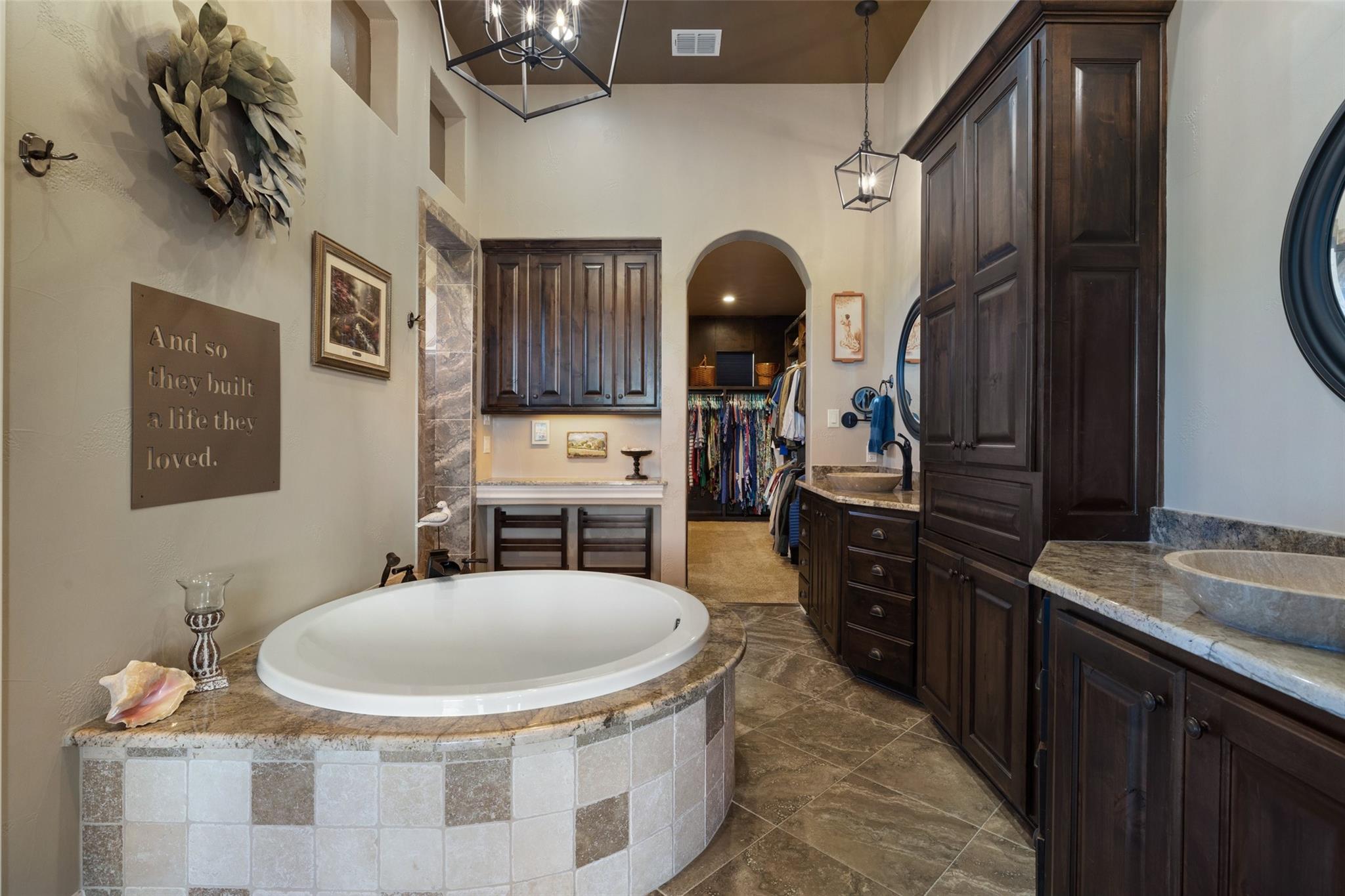 Image 17 of 40 For 1039 Bluewater Pl