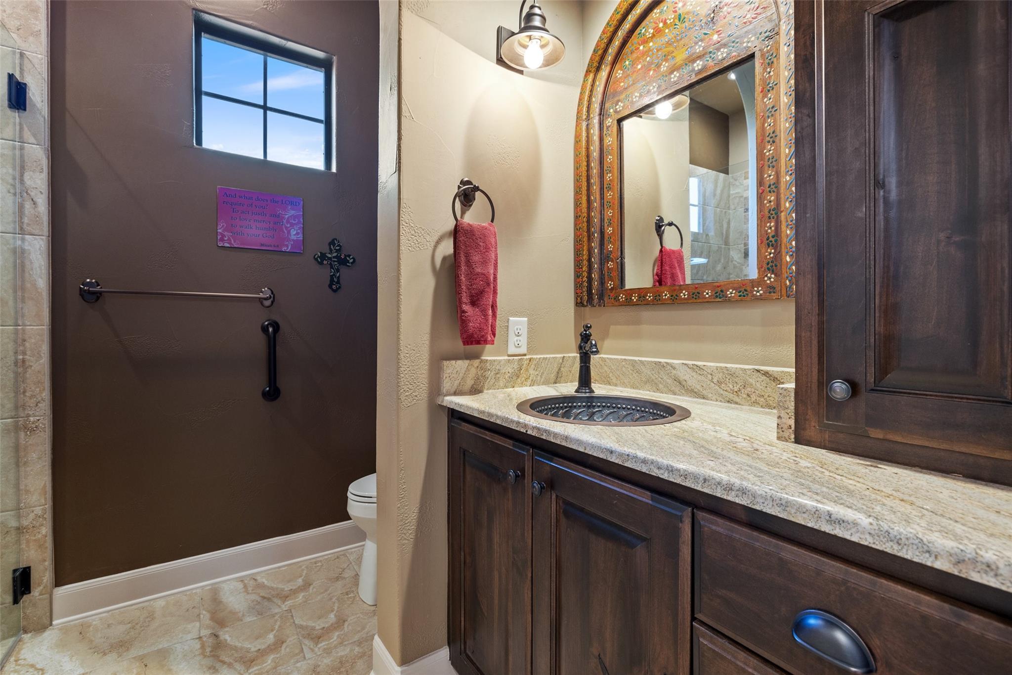 Image 22 of 40 For 1039 Bluewater Pl
