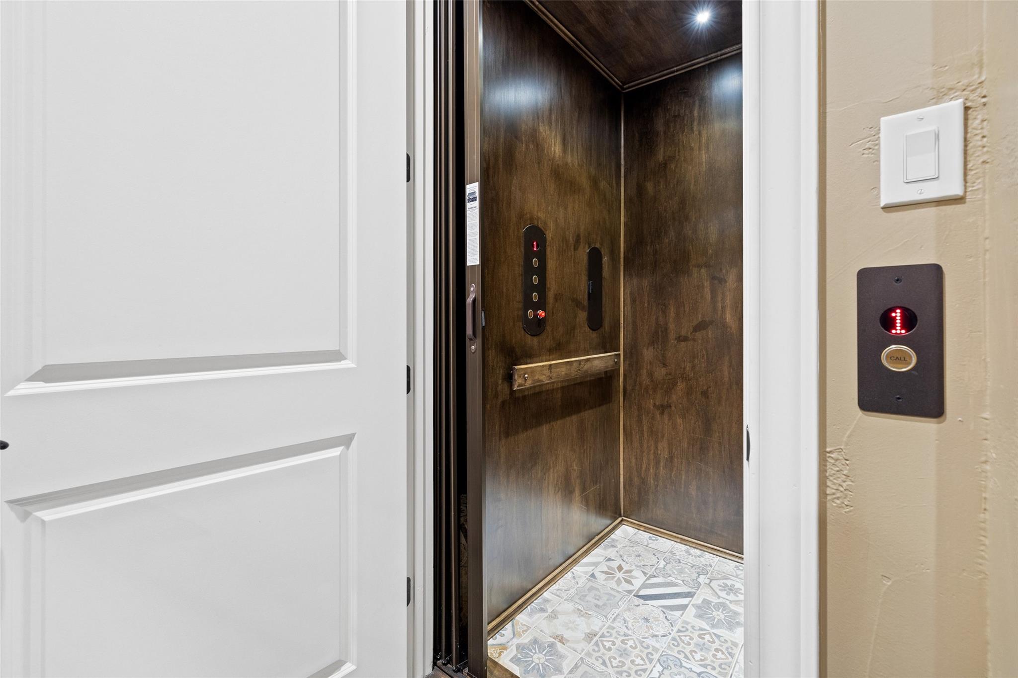 Image 28 of 40 For 1039 Bluewater Pl