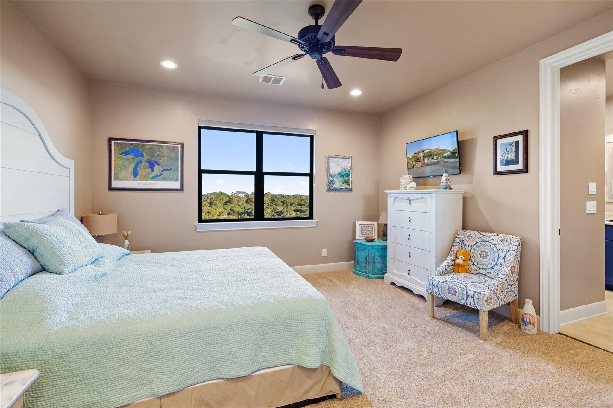 Image 33 of 40 For 1039 Bluewater Pl