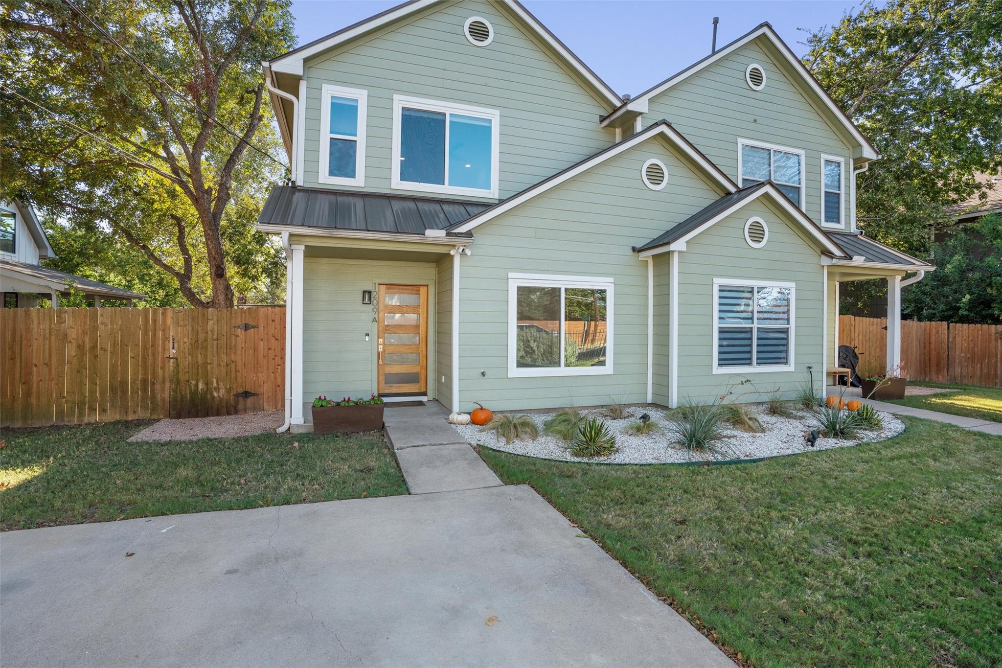 Details for 1209 Casey St A, Austin, TX 78745