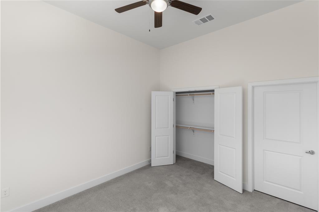 Image 19 of 33 For 18531 Kyle Seal Pkwy 025