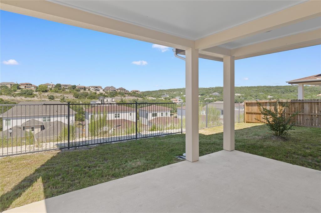 Image 9 of 33 For 18531 Kyle Seal Pkwy 025