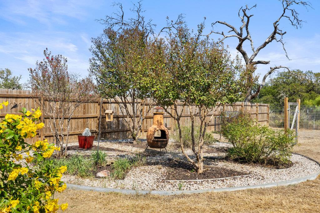 Image 14 of 18 For 102 Pitchfork Dr