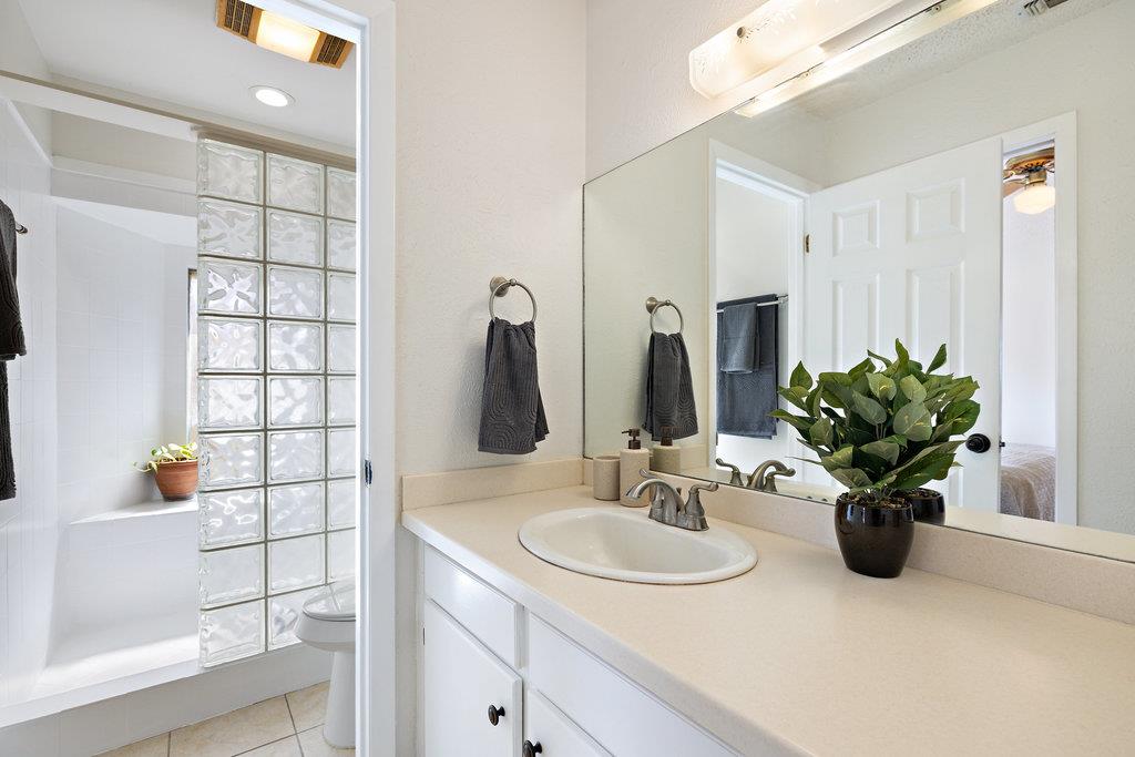 Image 9 of 18 For 102 Pitchfork Dr