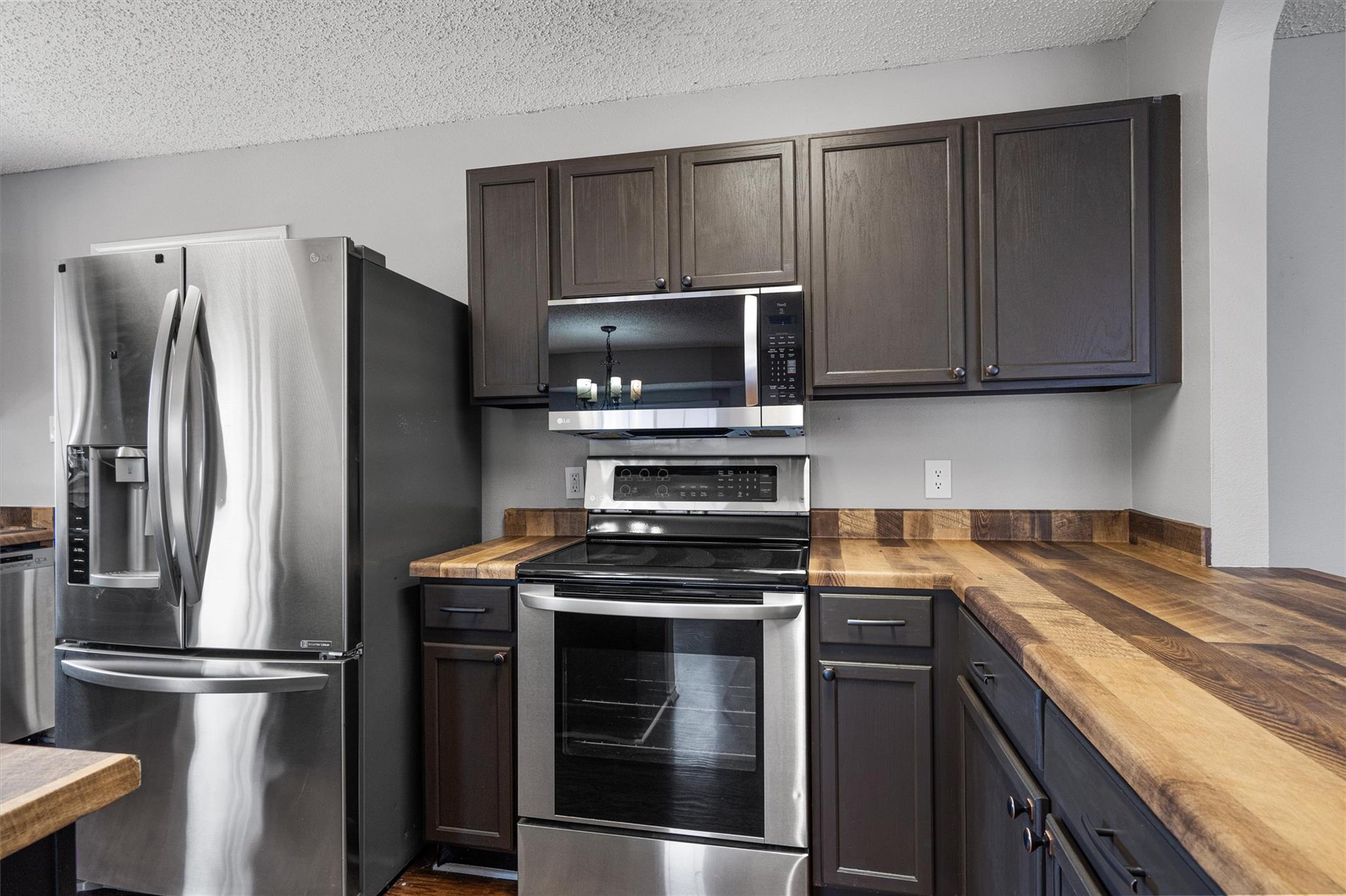 Image 12 of 30 For 1082 Stone Holw