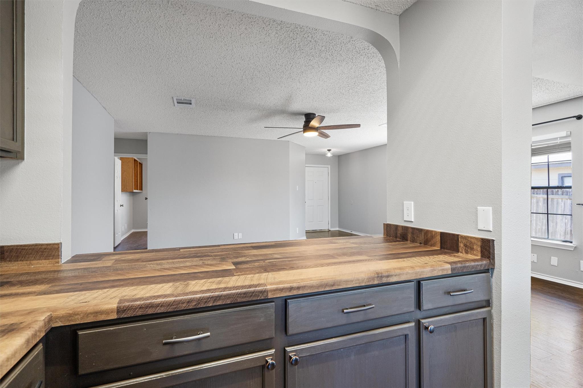 Image 15 of 30 For 1082 Stone Holw