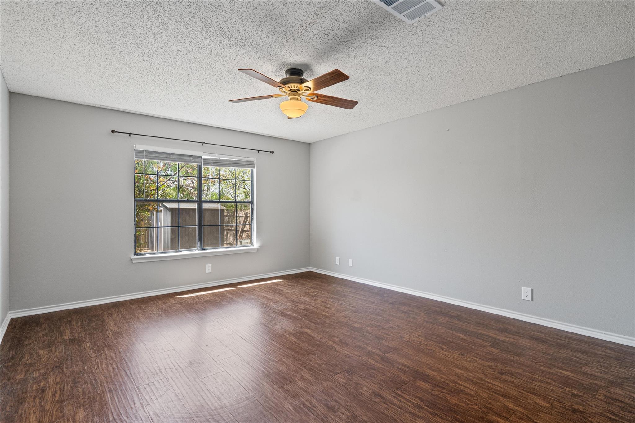 Image 17 of 30 For 1082 Stone Holw