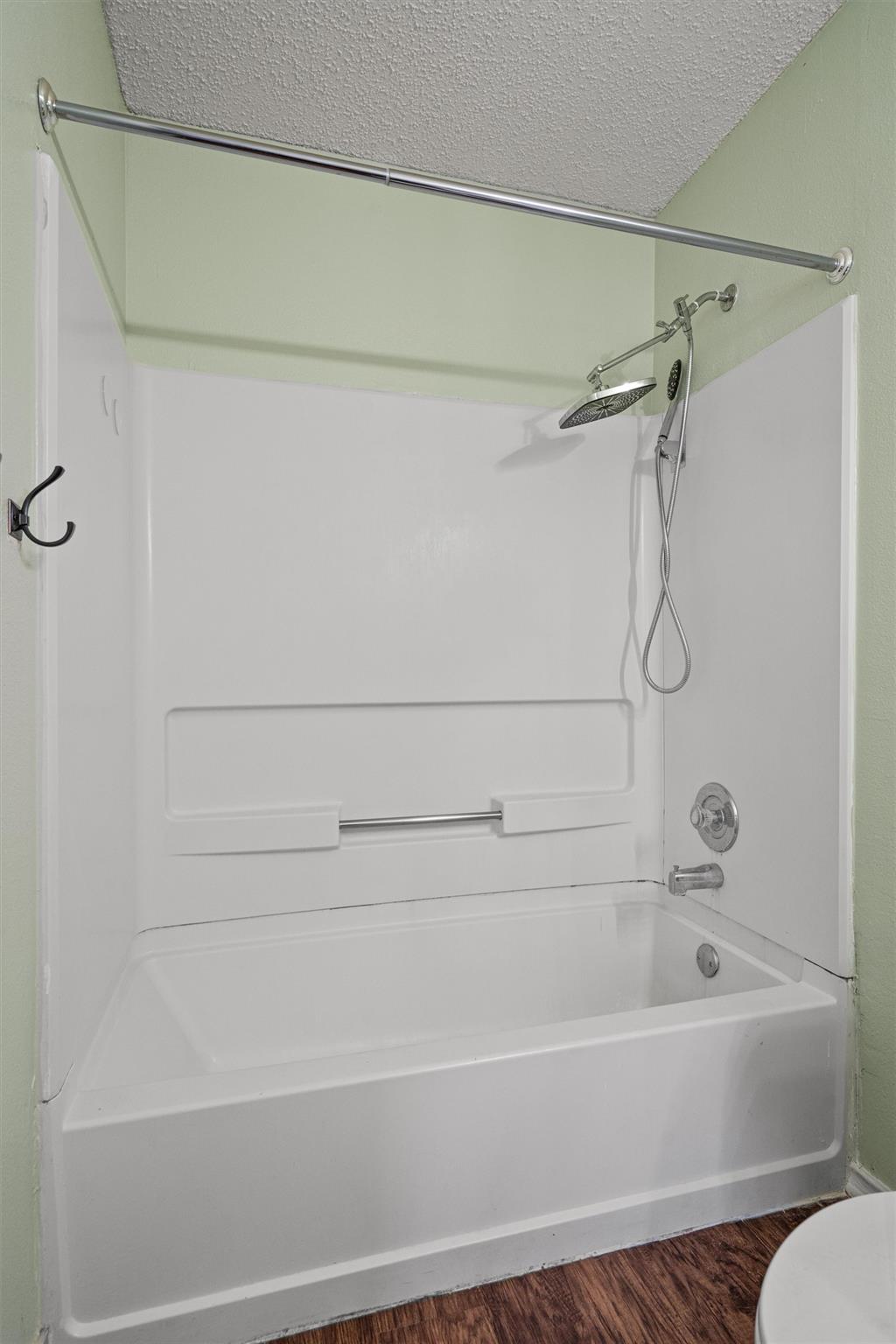 Image 20 of 30 For 1082 Stone Holw