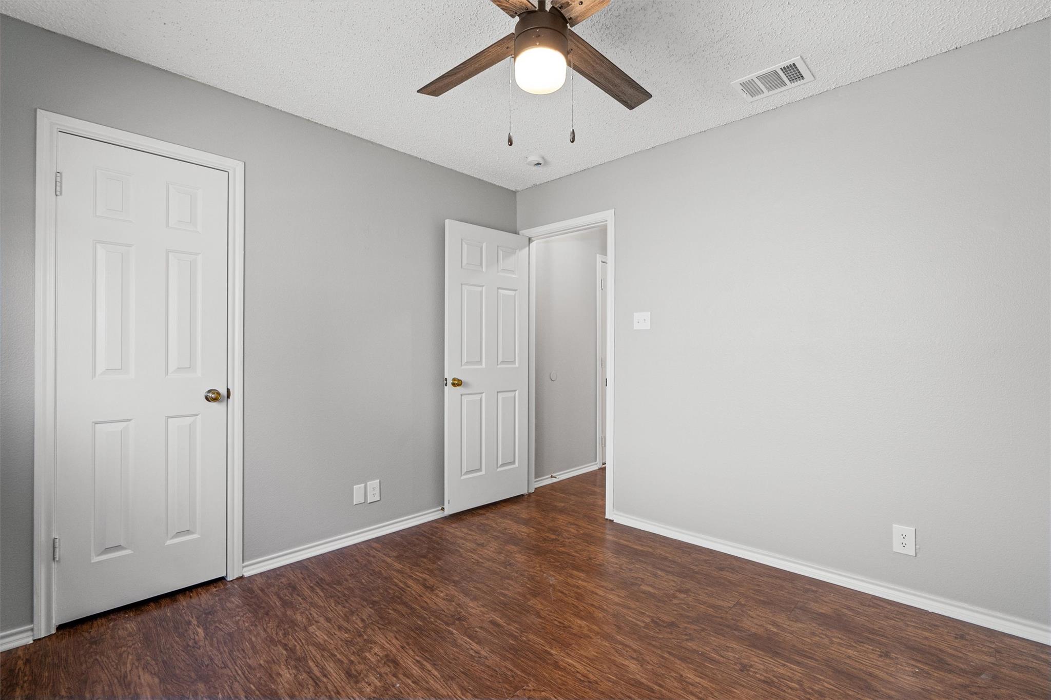 Image 22 of 30 For 1082 Stone Holw