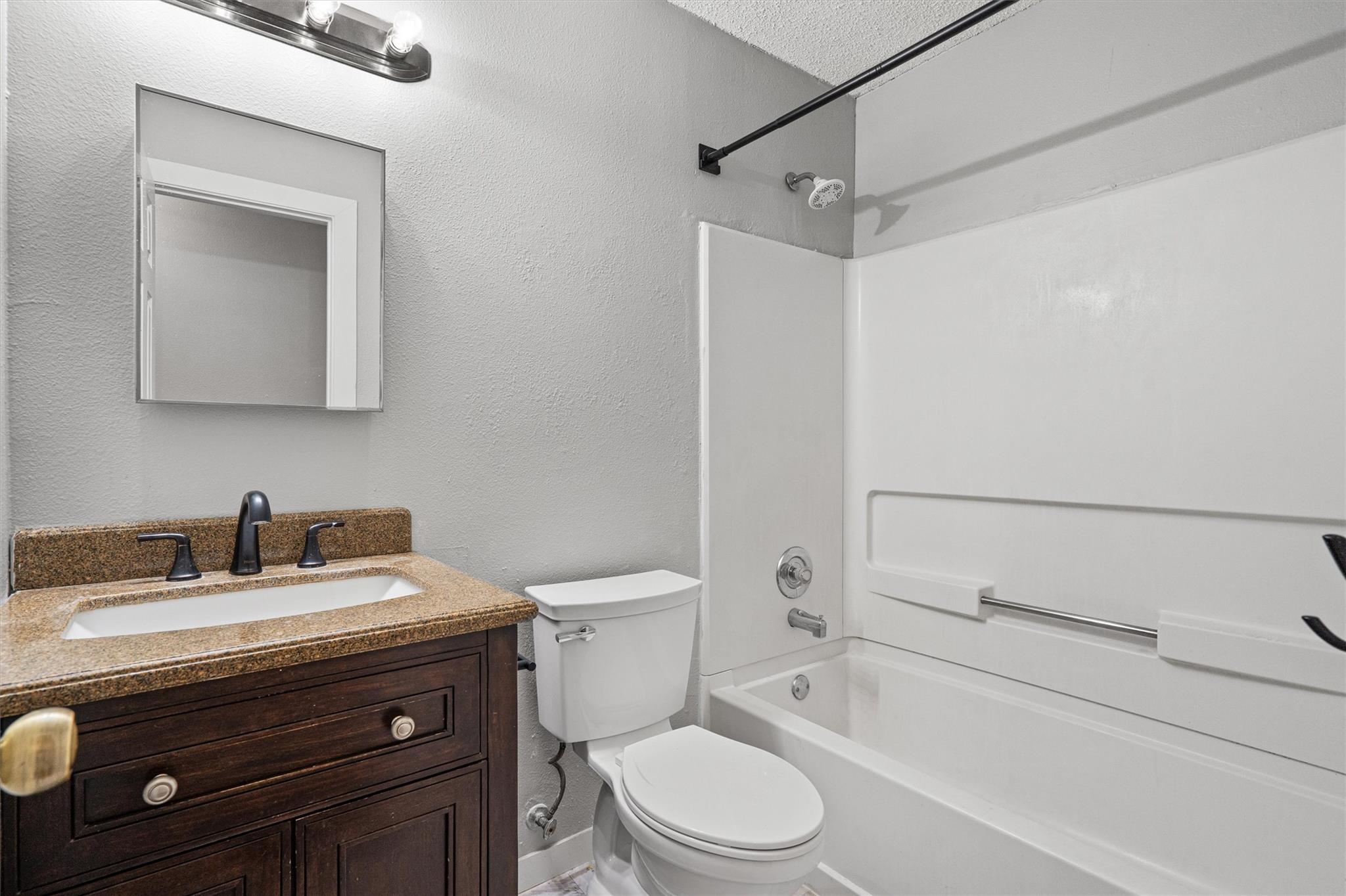 Image 23 of 30 For 1082 Stone Holw