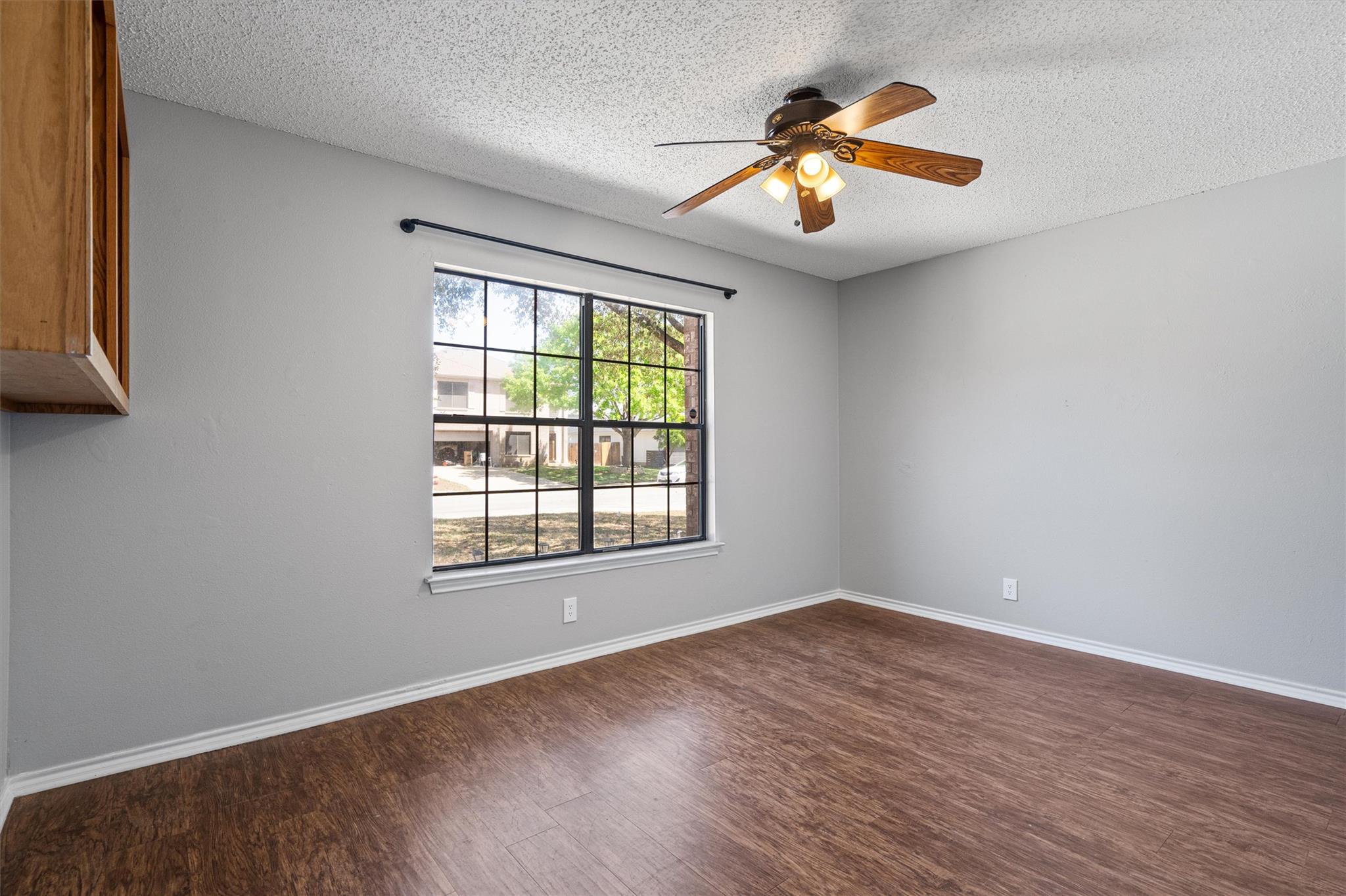 Image 25 of 30 For 1082 Stone Holw