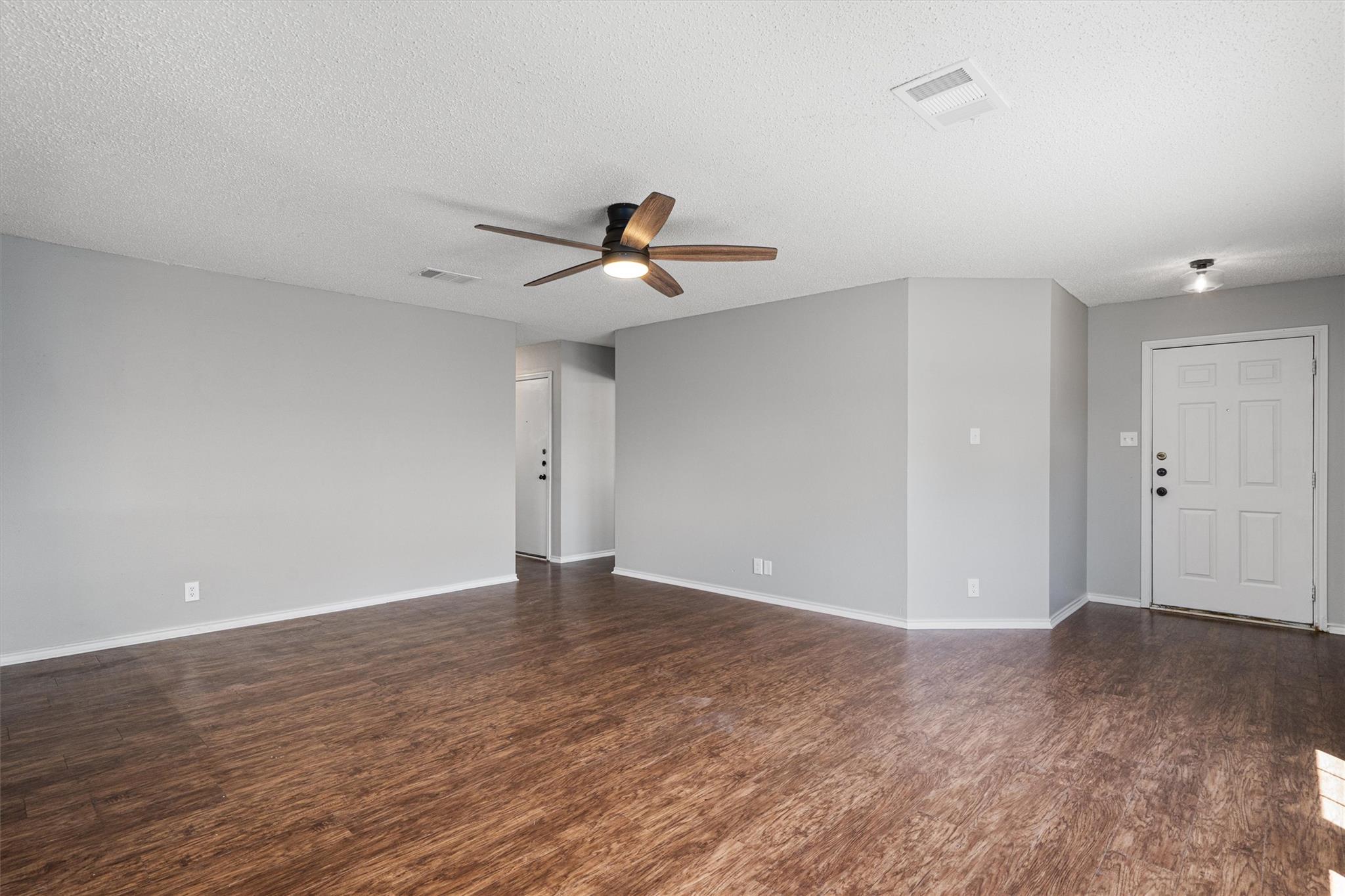 Image 4 of 30 For 1082 Stone Holw