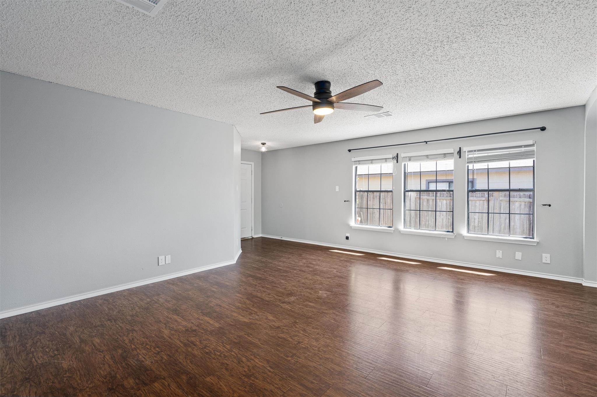 Image 5 of 30 For 1082 Stone Holw