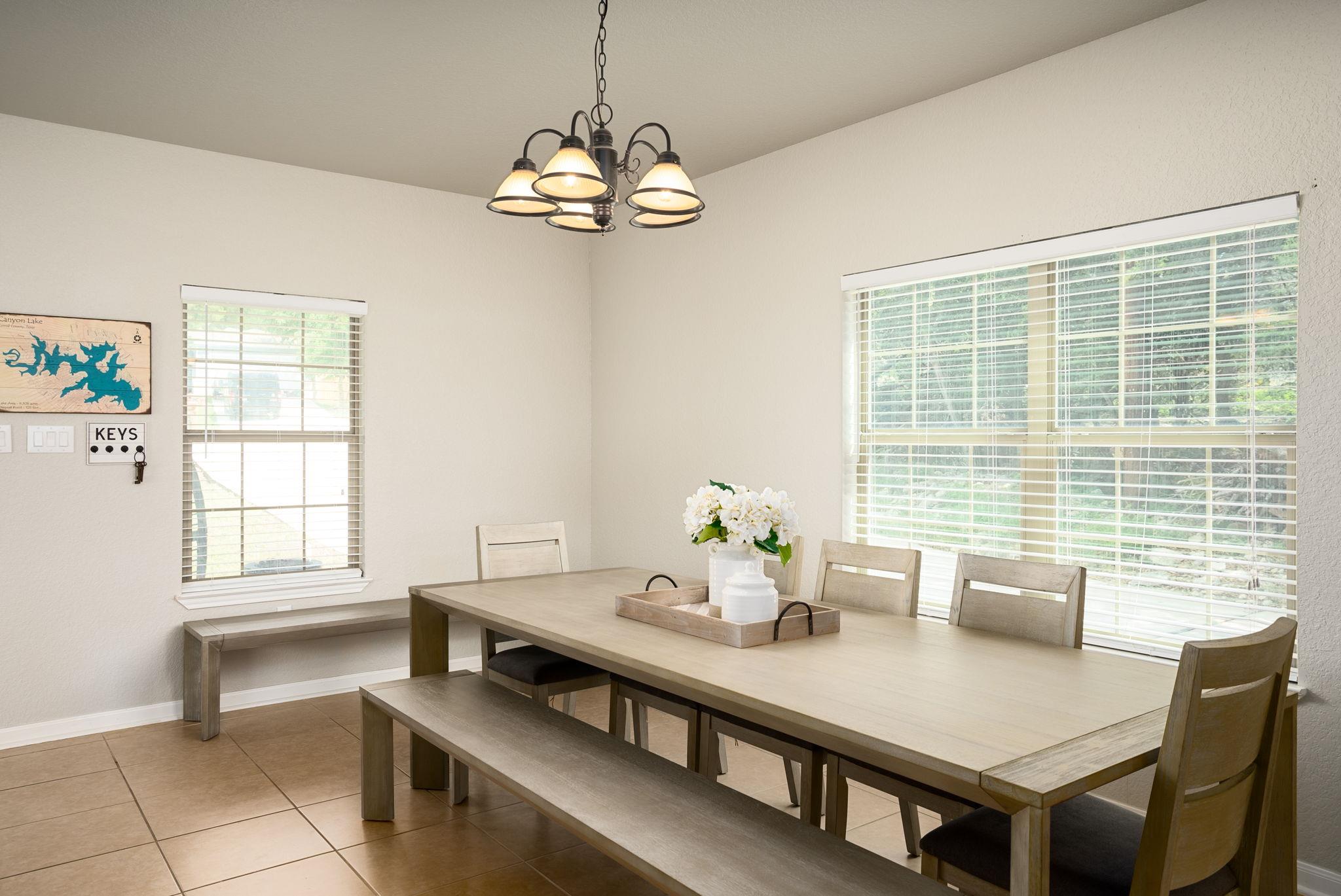Image 5 of 29 For 1526 Bonnyview Dr