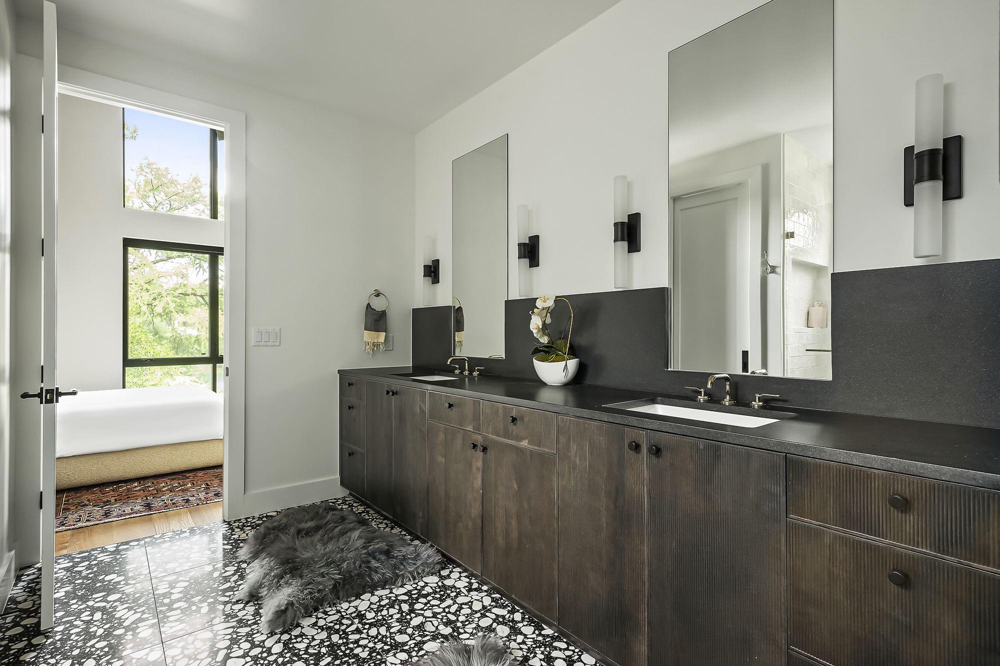 Image 17 of 35 For 2403 Big Horn Dr