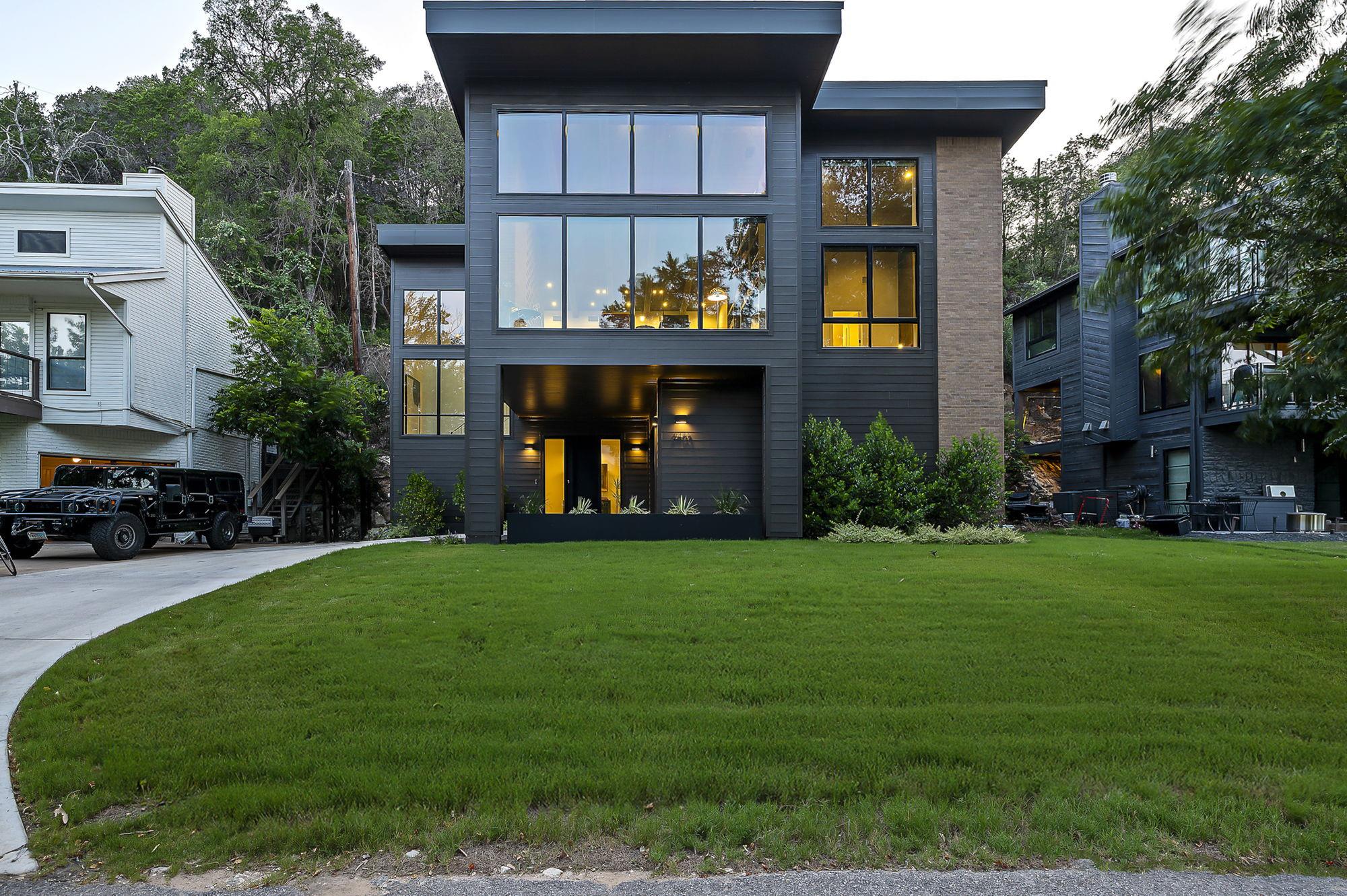 Image 23 of 35 For 2403 Big Horn Dr