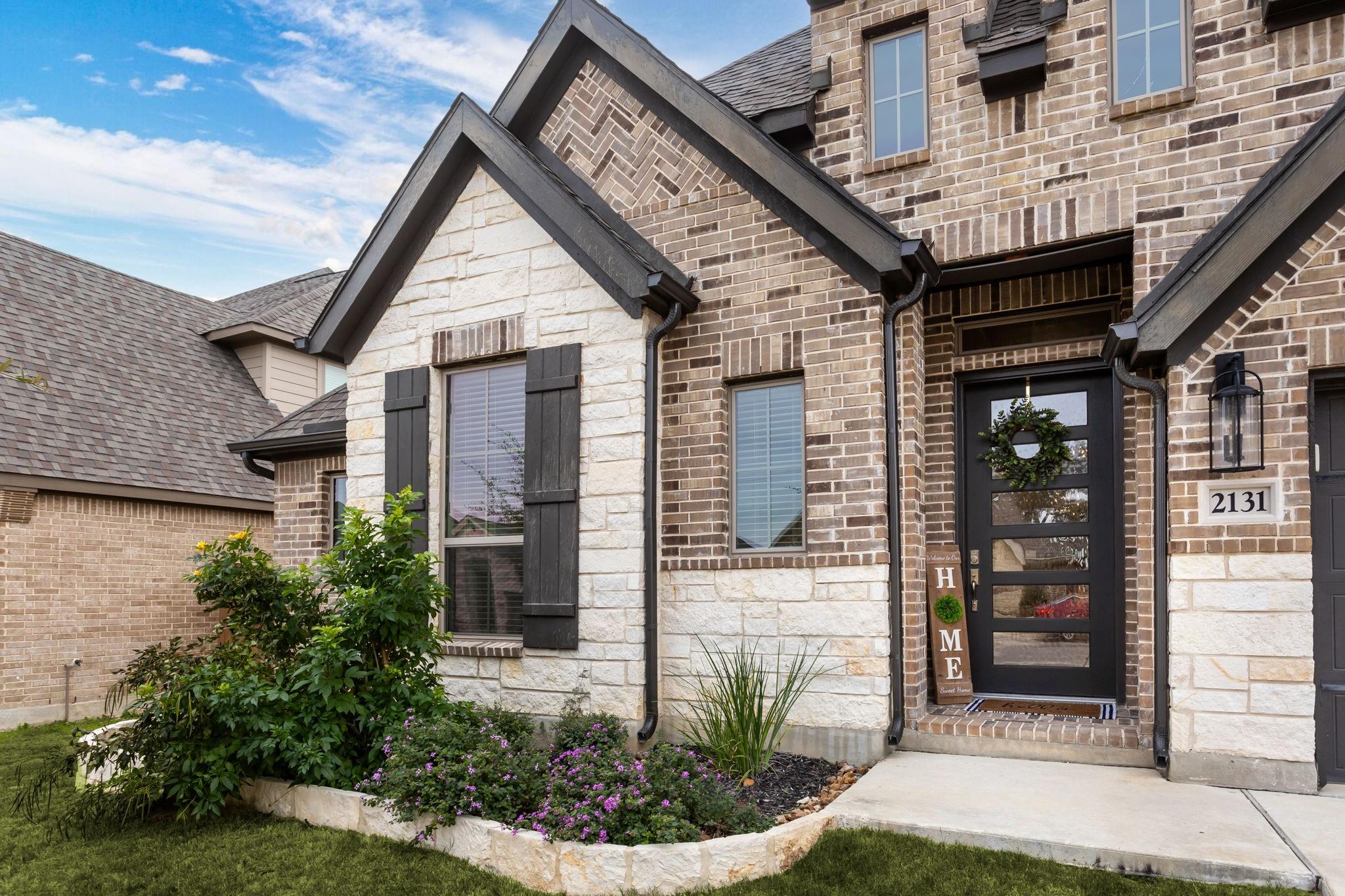 Image 2 of 26 For 2131 Thayer Cove