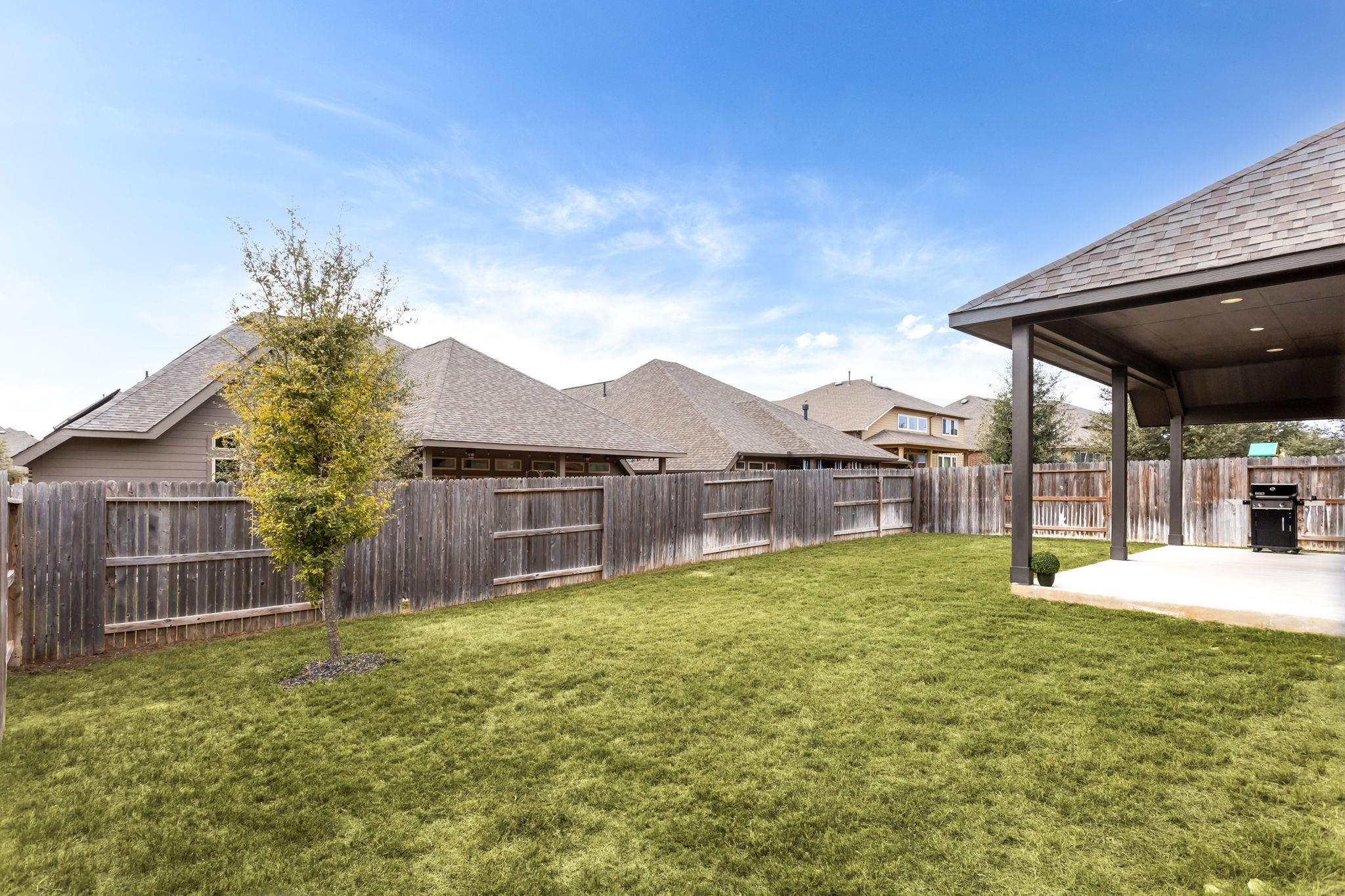 Image 25 of 26 For 2131 Thayer Cove