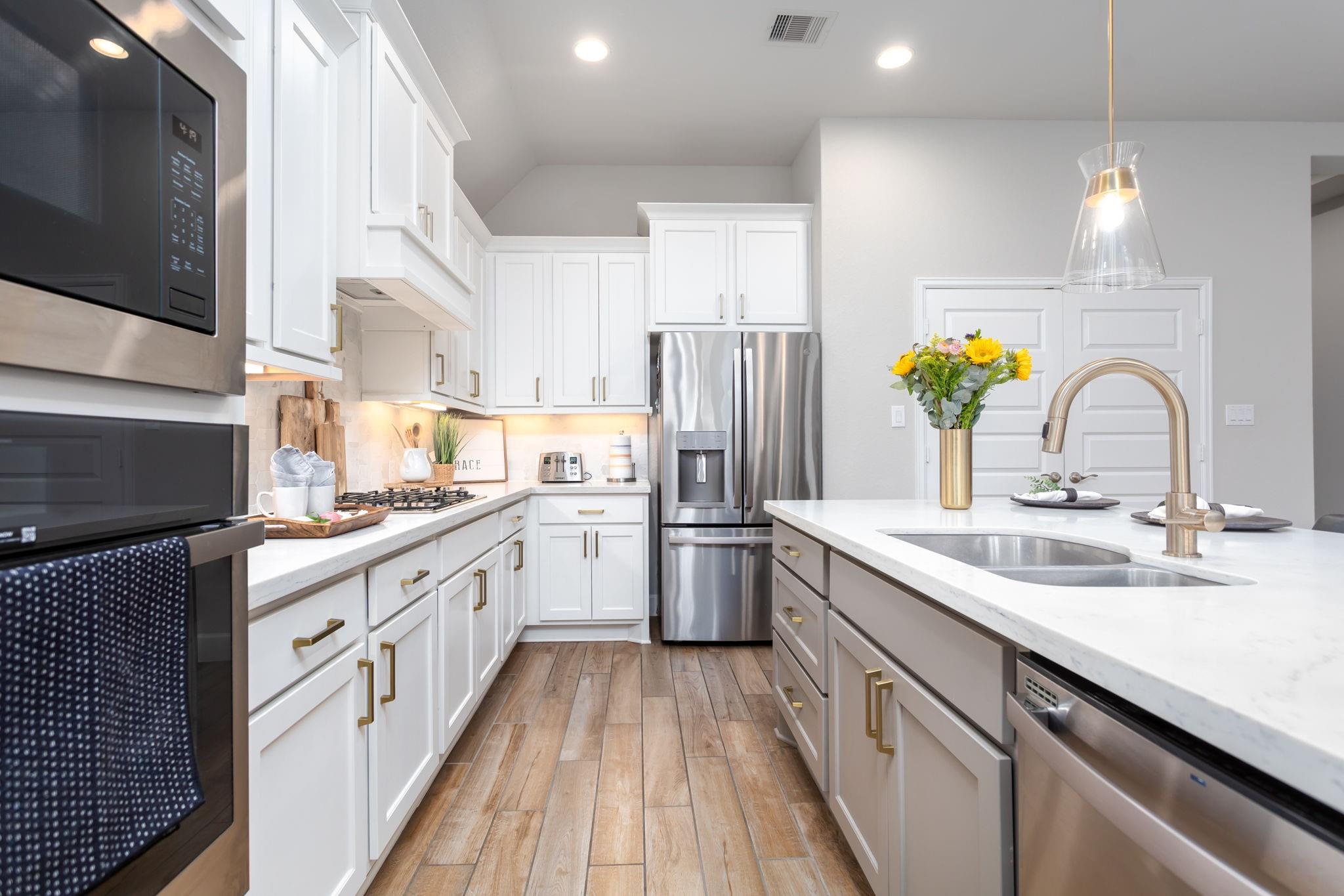 Image 9 of 26 For 2131 Thayer Cove