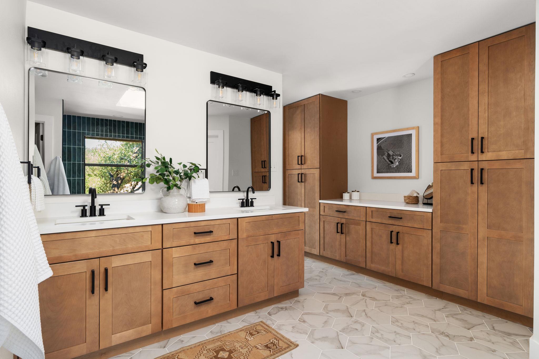 Image 22 of 38 For 10905 Chateau Hl